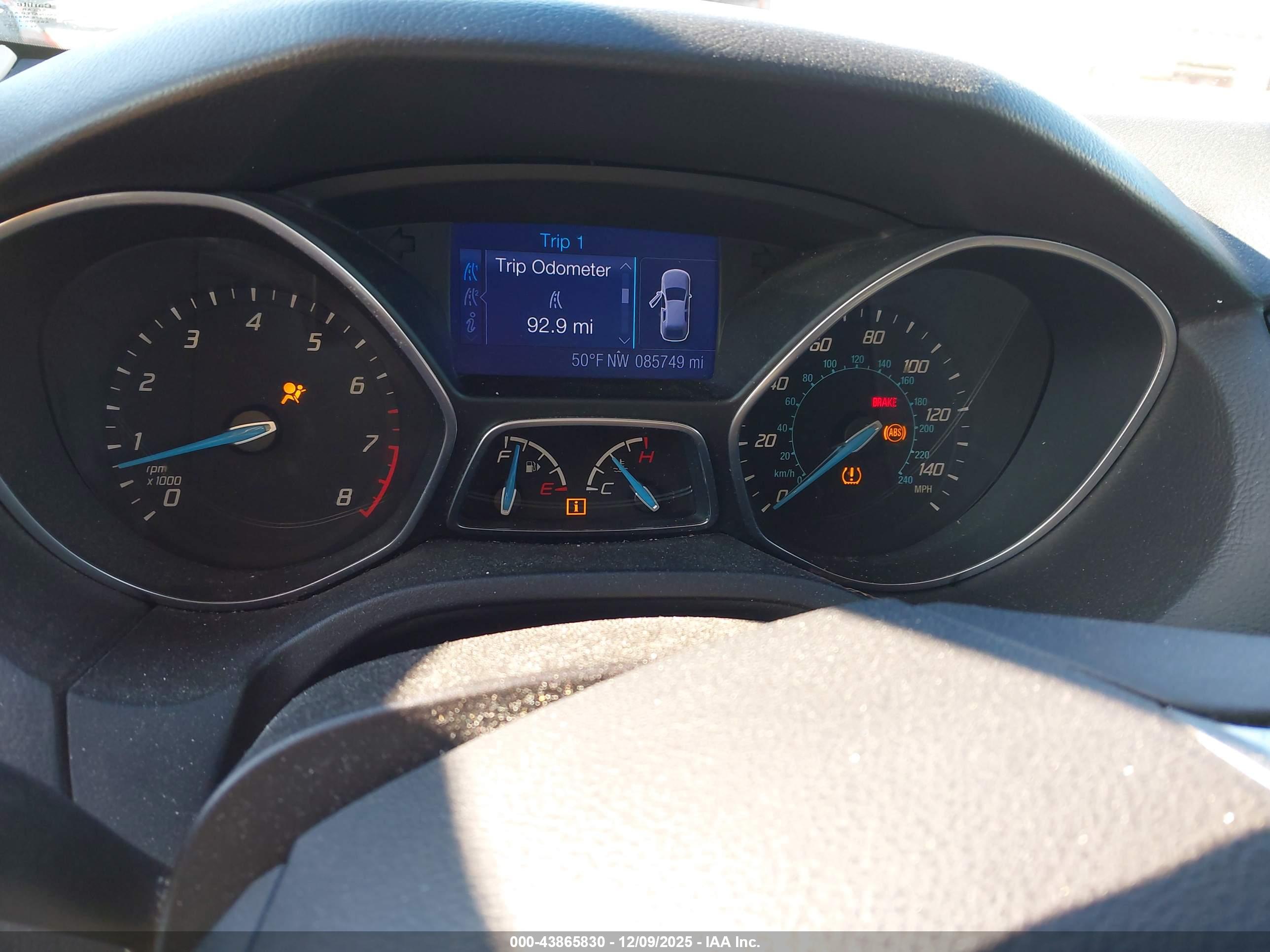 FORD FOCUS image 7