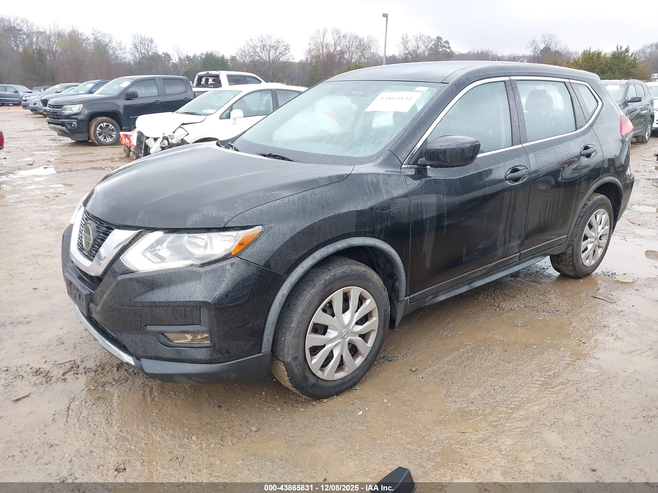 NISSAN ROGUE image 2
