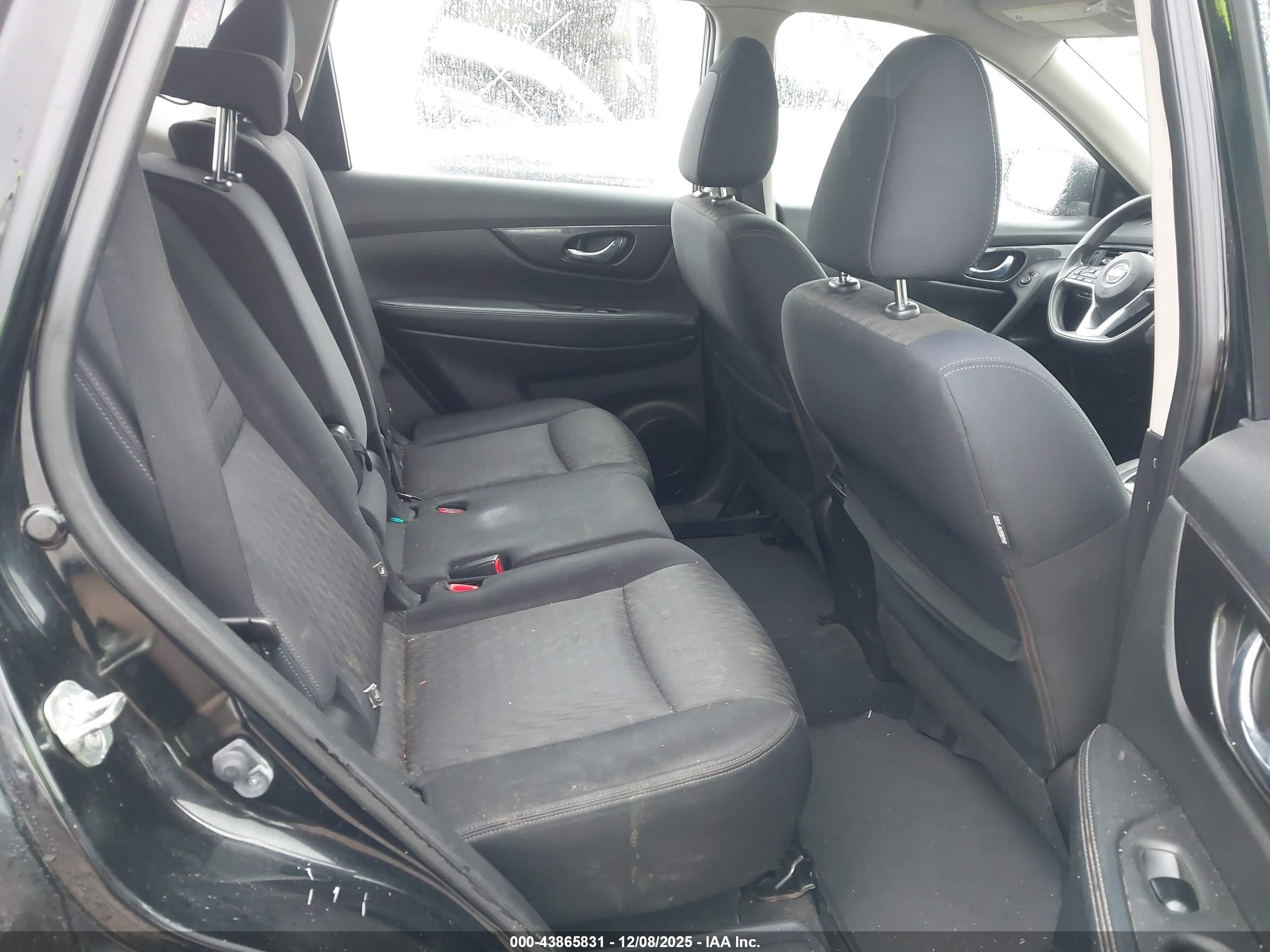 NISSAN ROGUE image 8