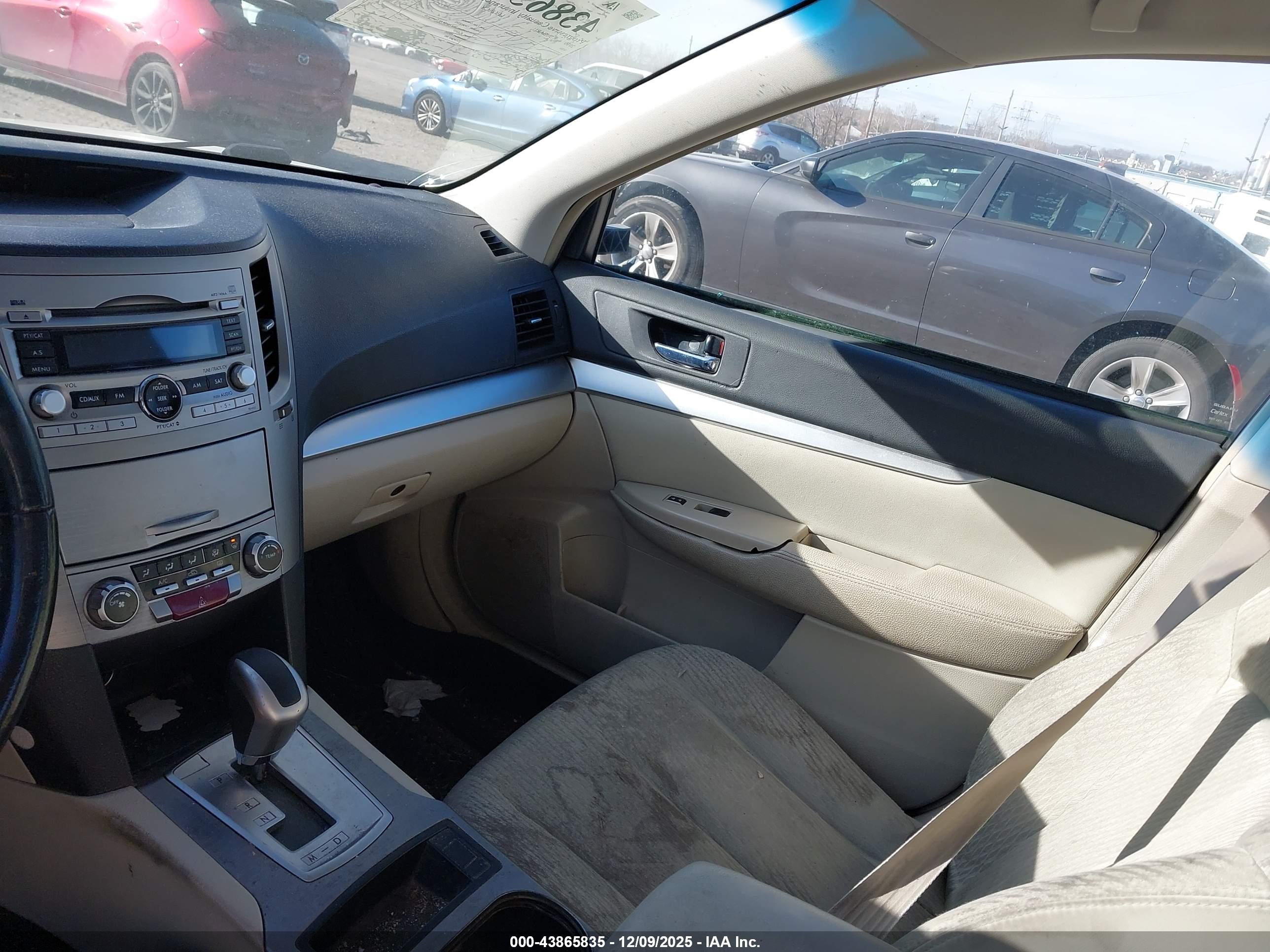 SUBARU LEGACY image 5