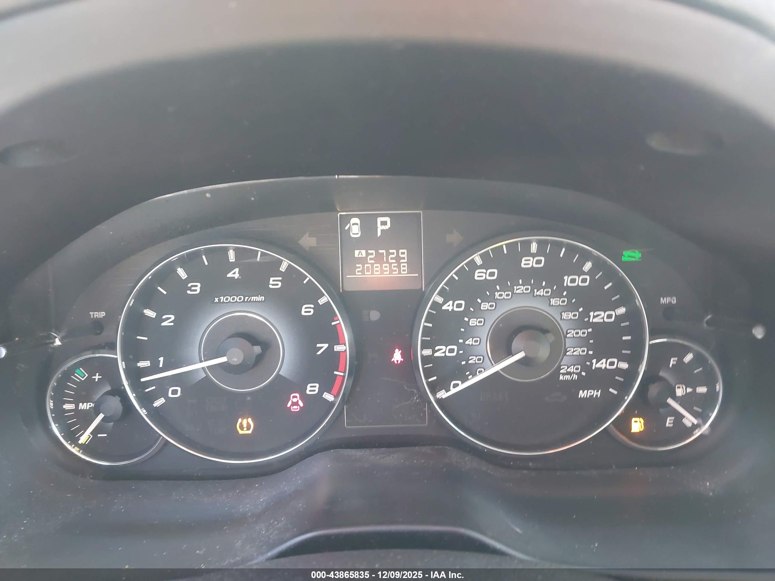 SUBARU LEGACY image 7