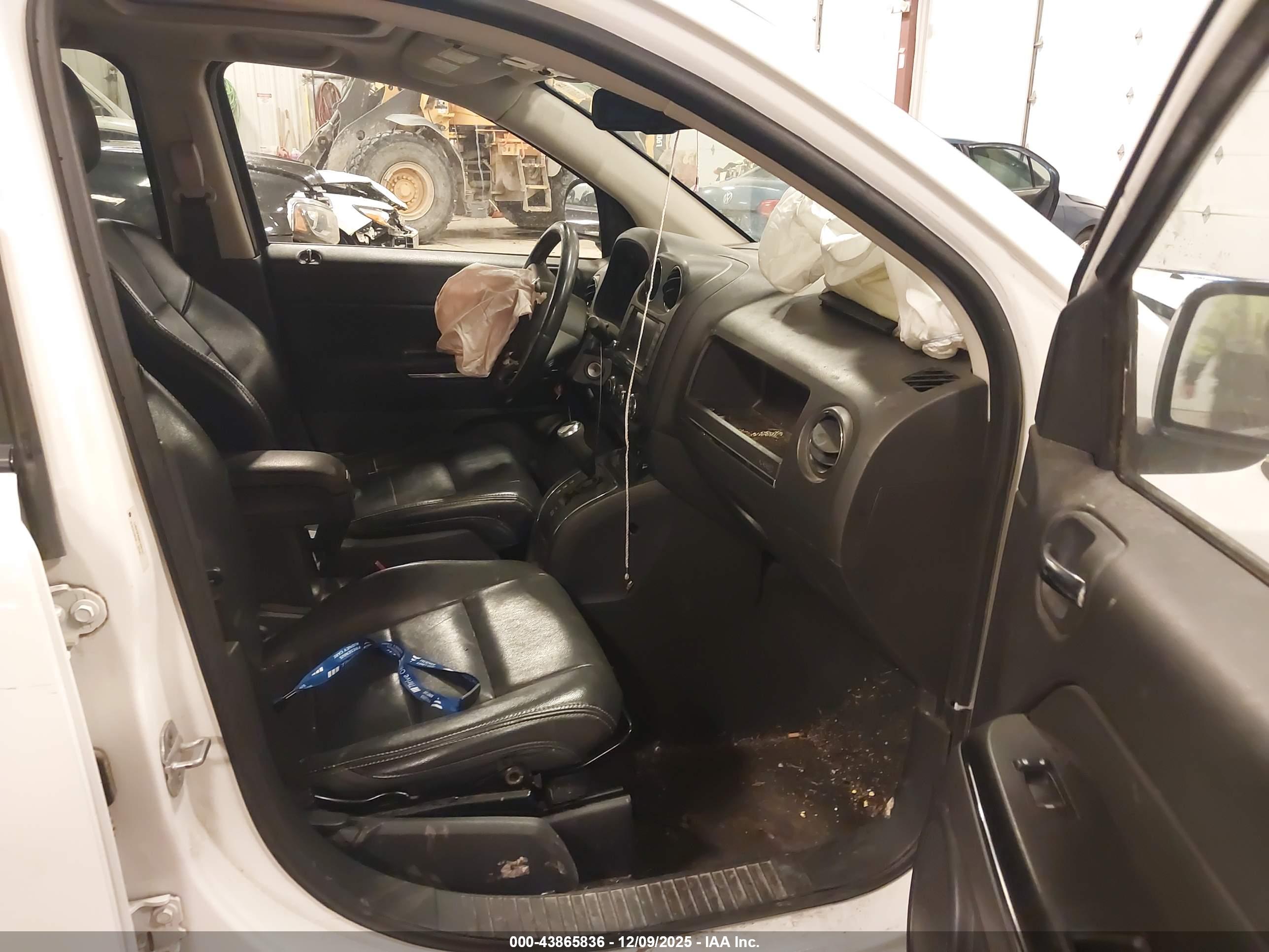 JEEP COMPASS image 5