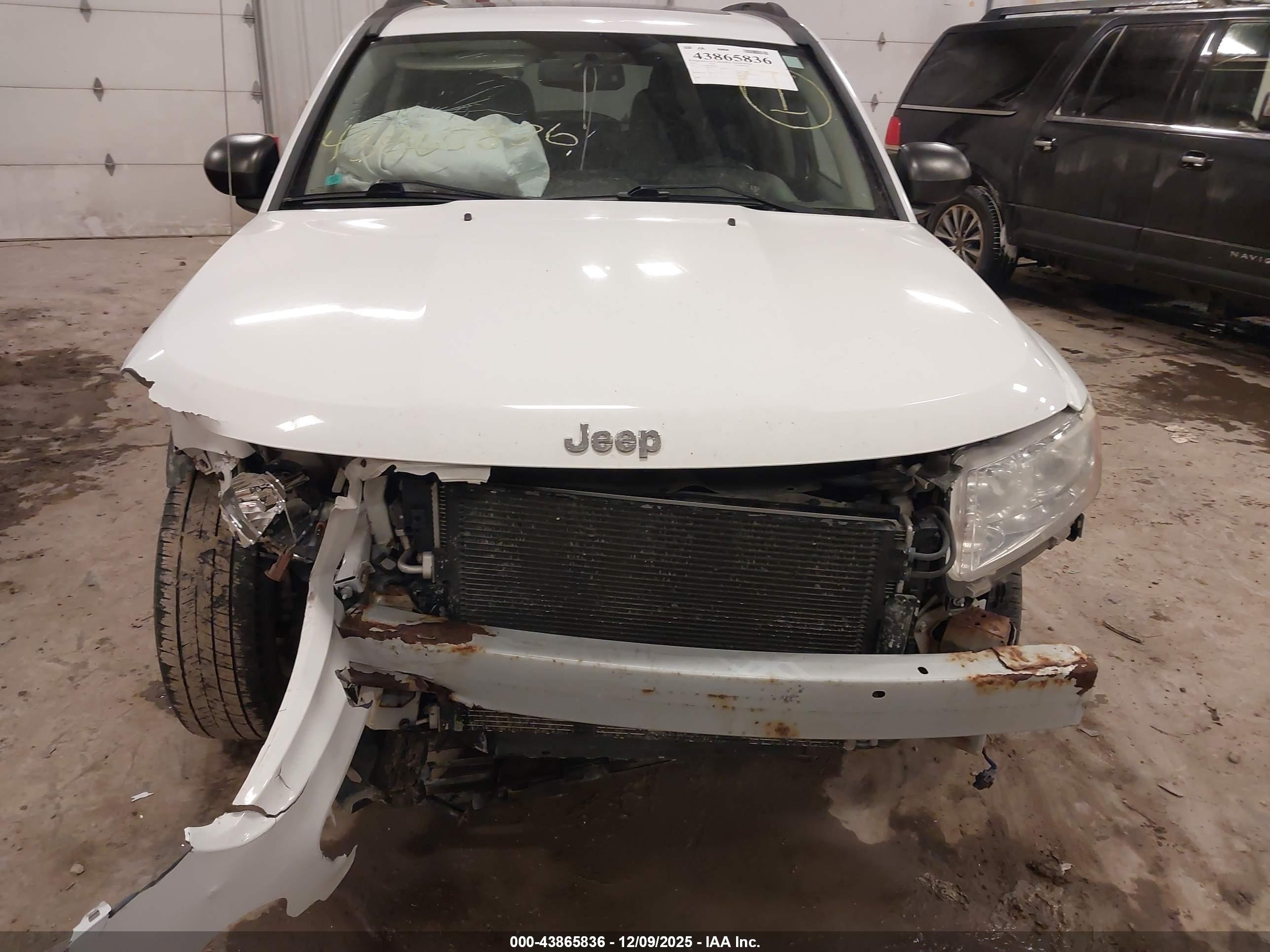 JEEP COMPASS image 6