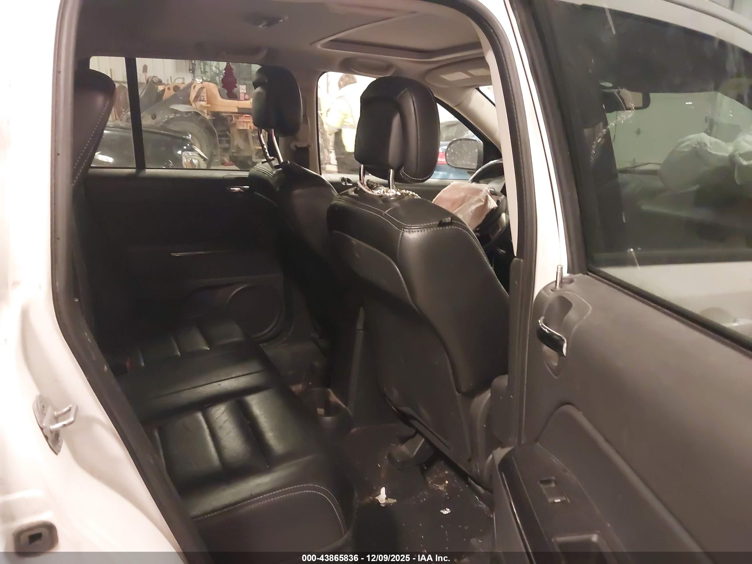 JEEP COMPASS image 8