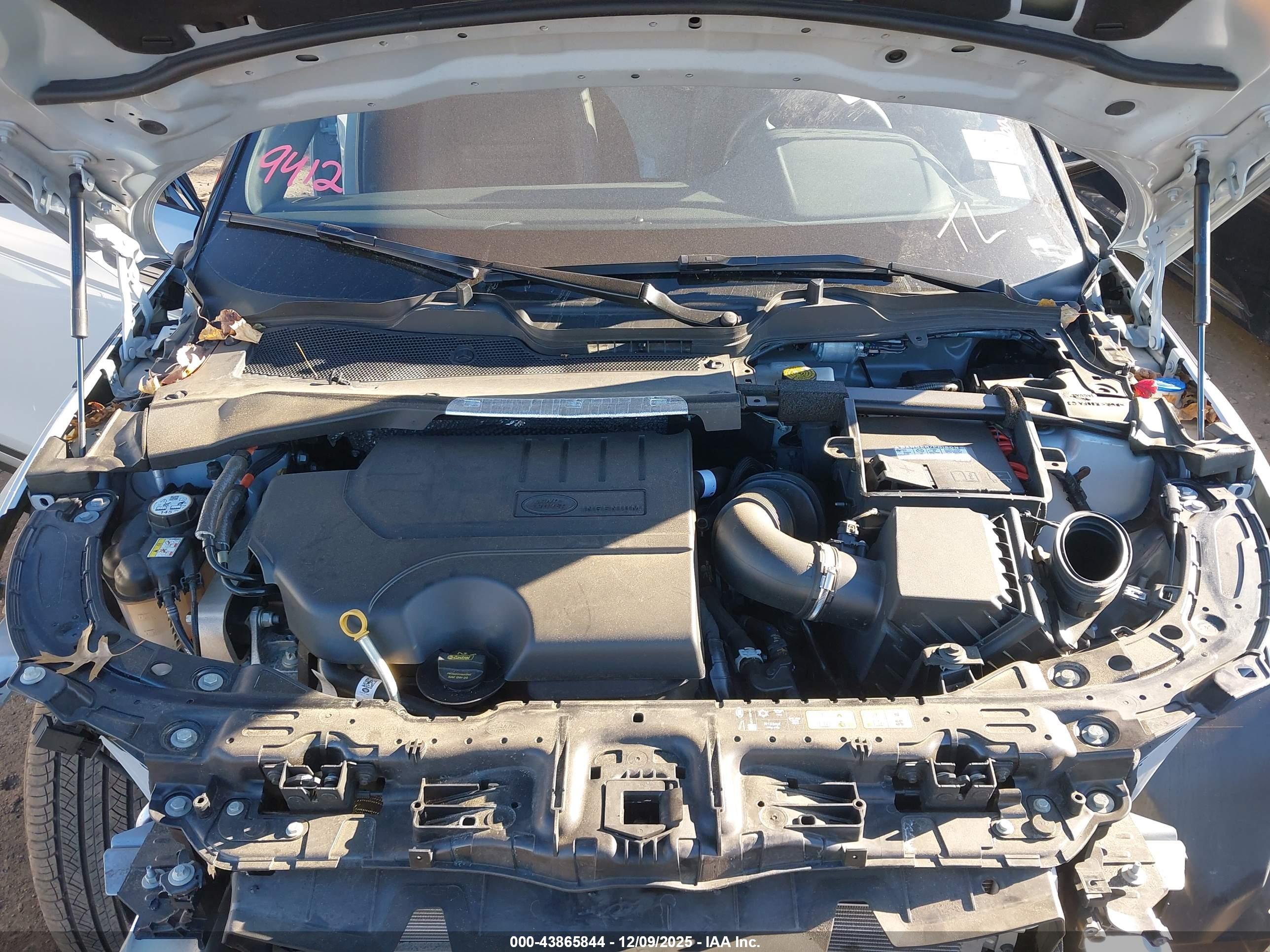 LAND ROVER image 10