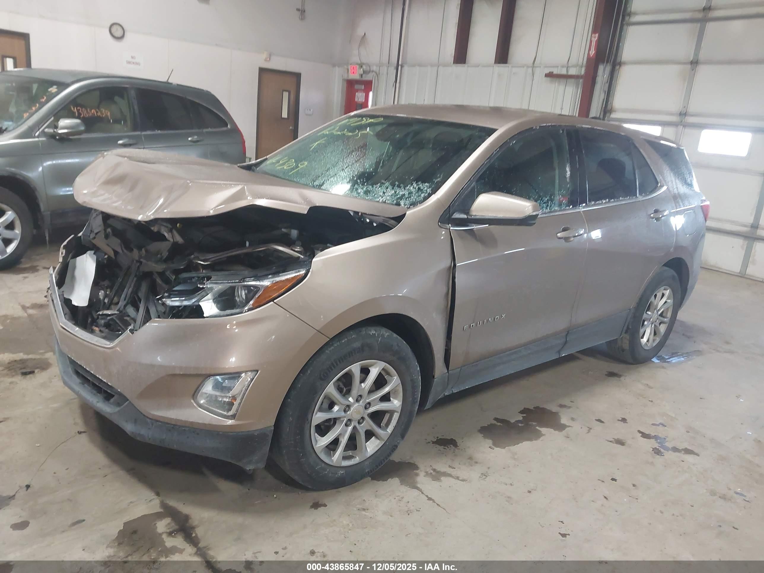 CHEVROLET EQUINOX image 2