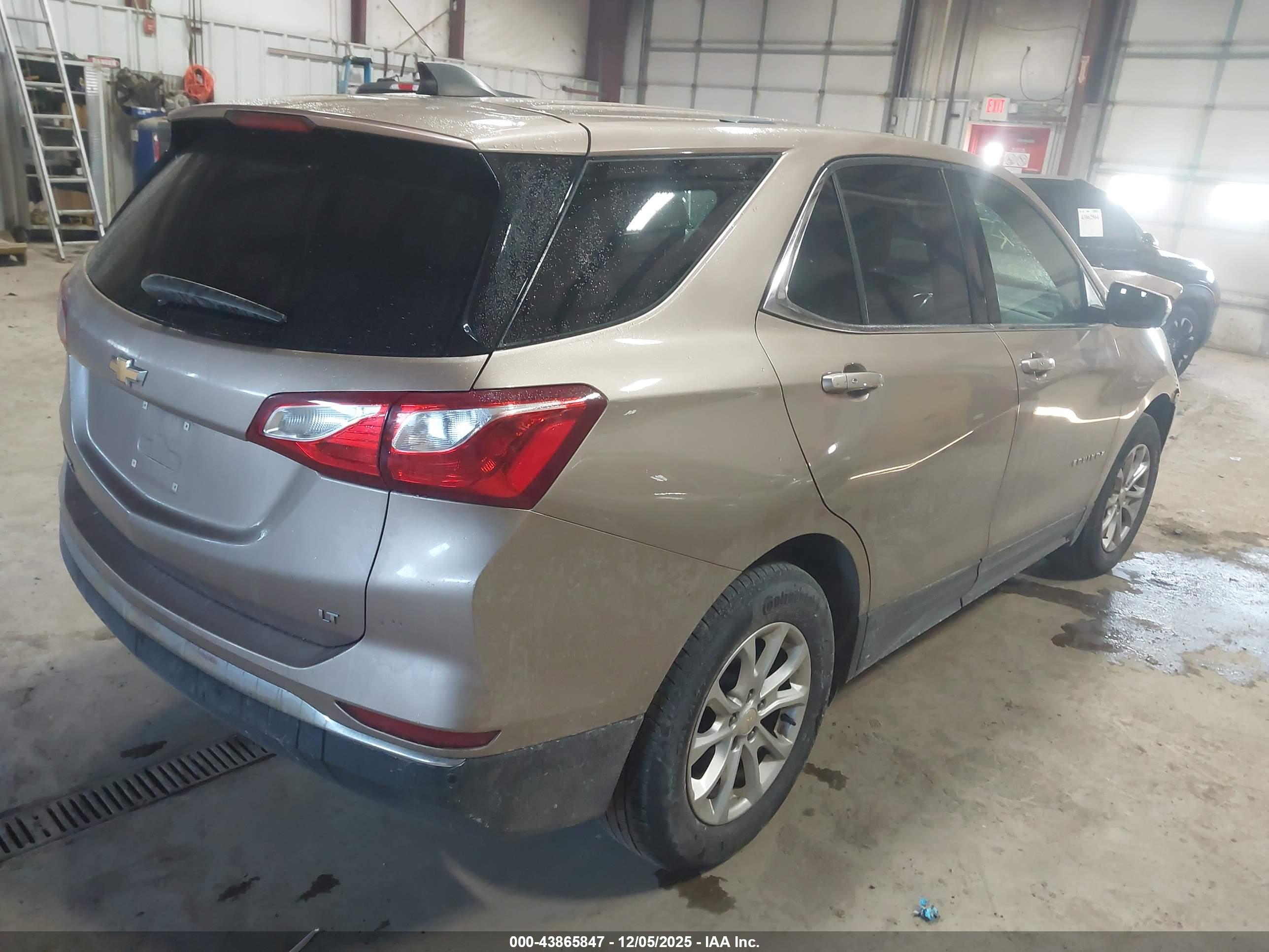 CHEVROLET EQUINOX image 4