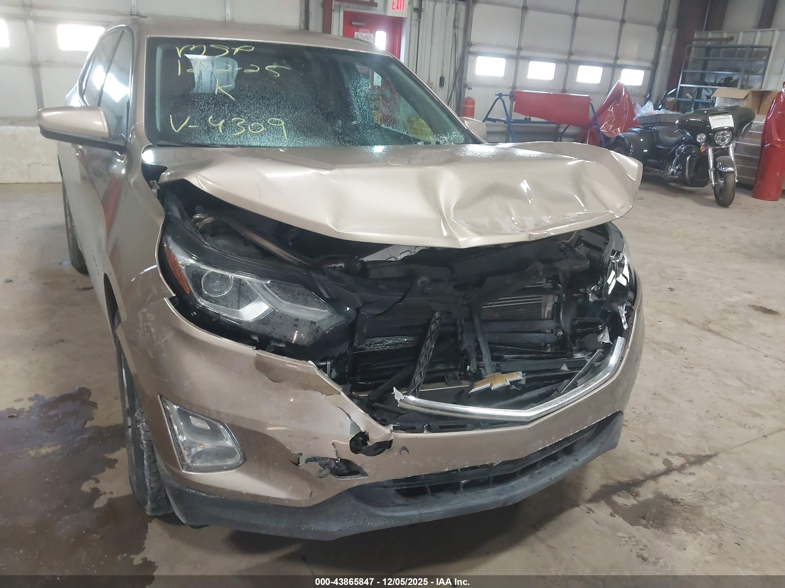 CHEVROLET EQUINOX image 6