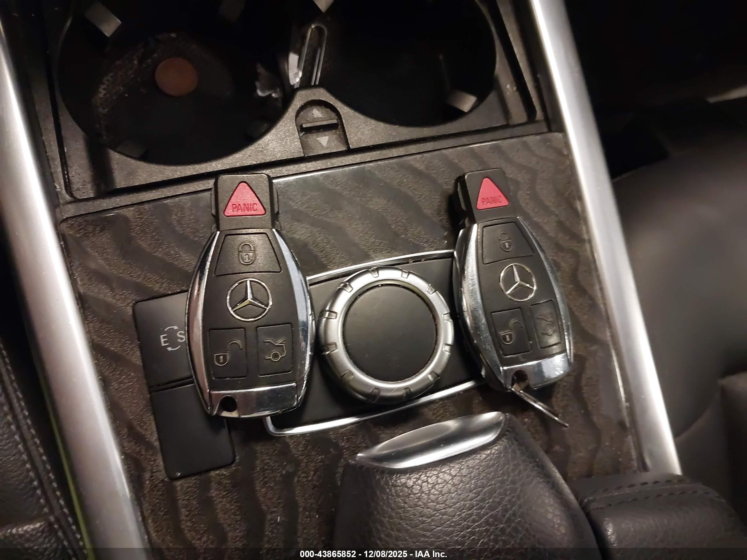 MERCEDES-BENZ E image 11