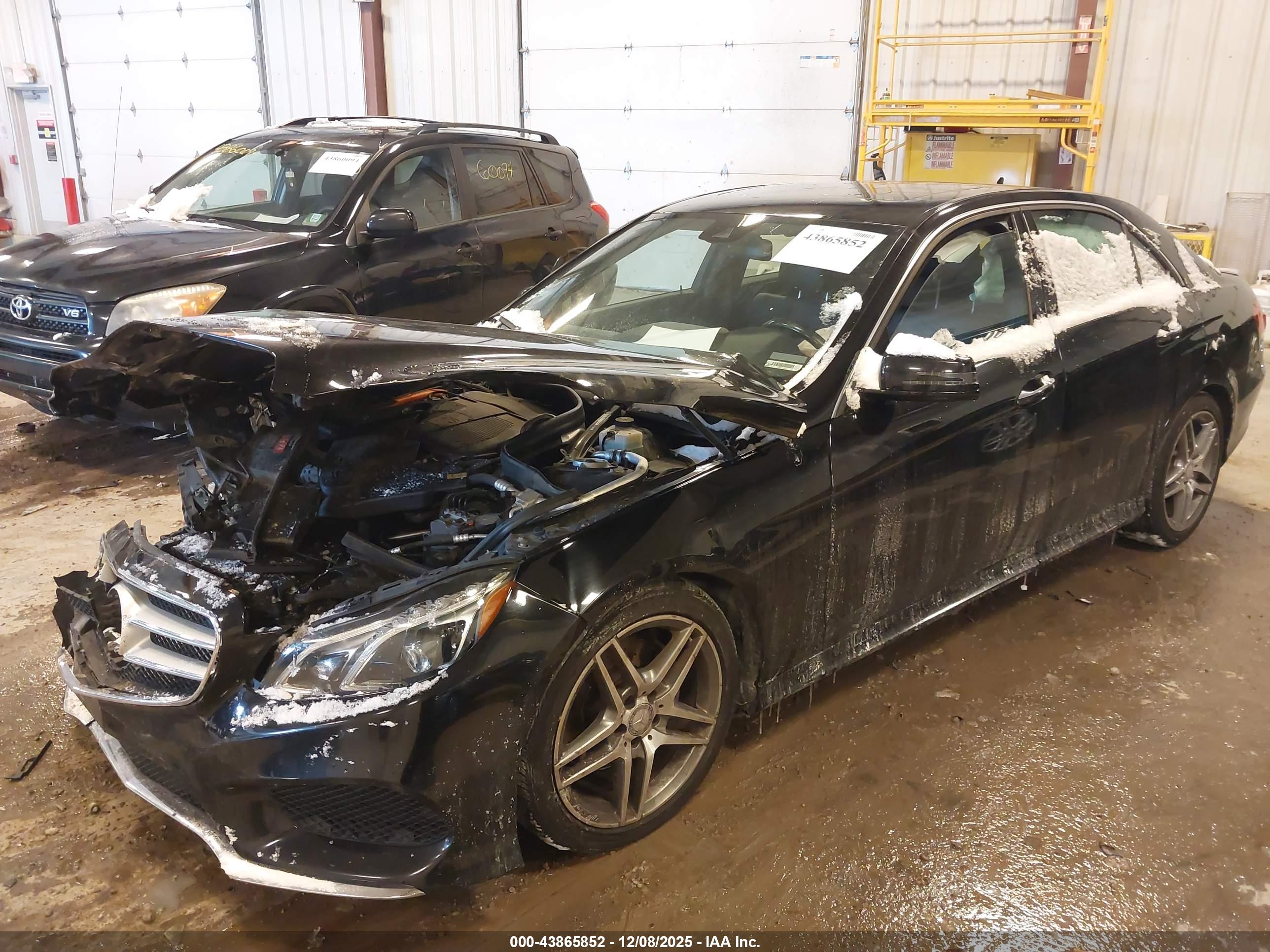 MERCEDES-BENZ E image 2
