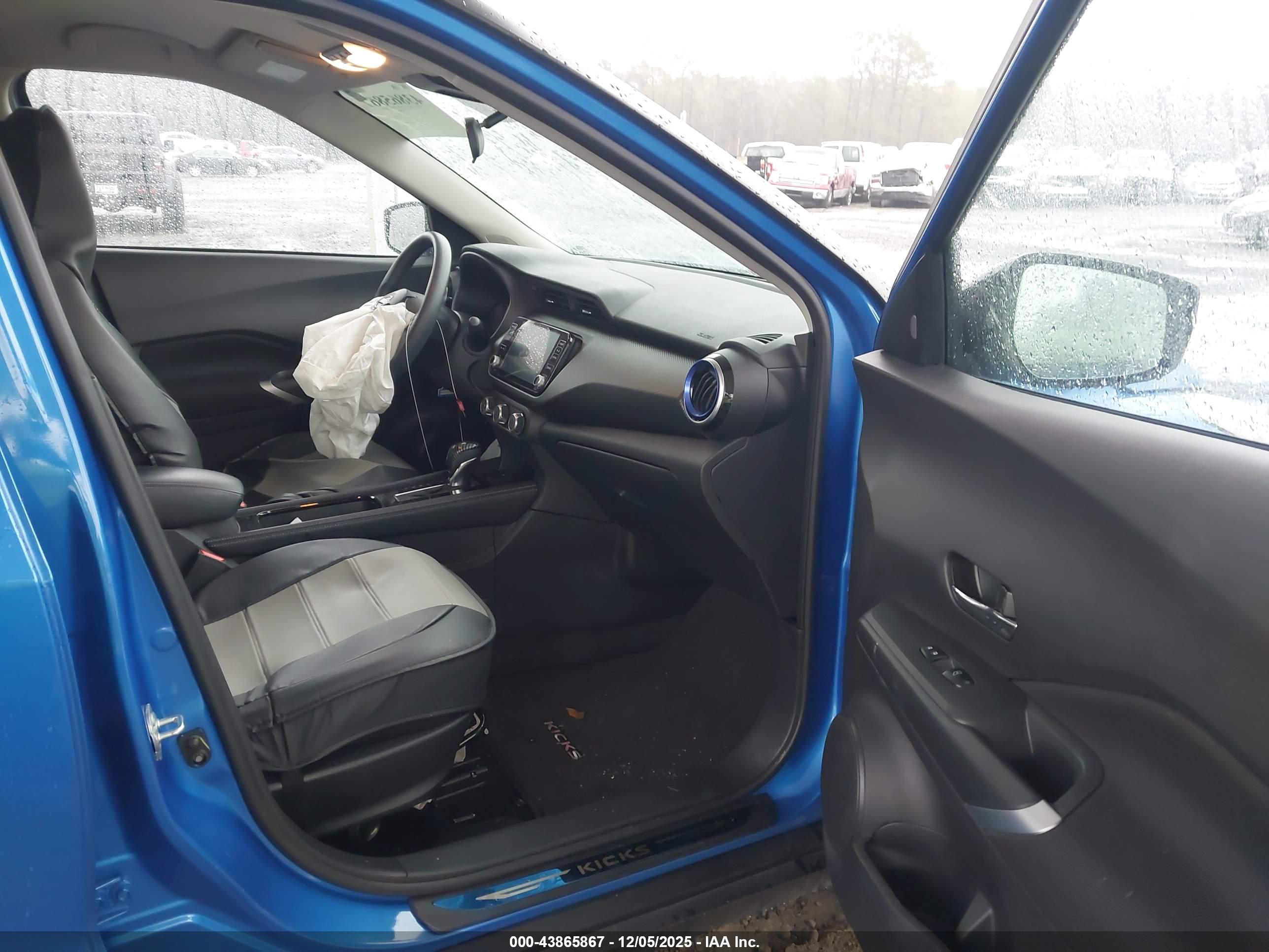 NISSAN KICKS image 5