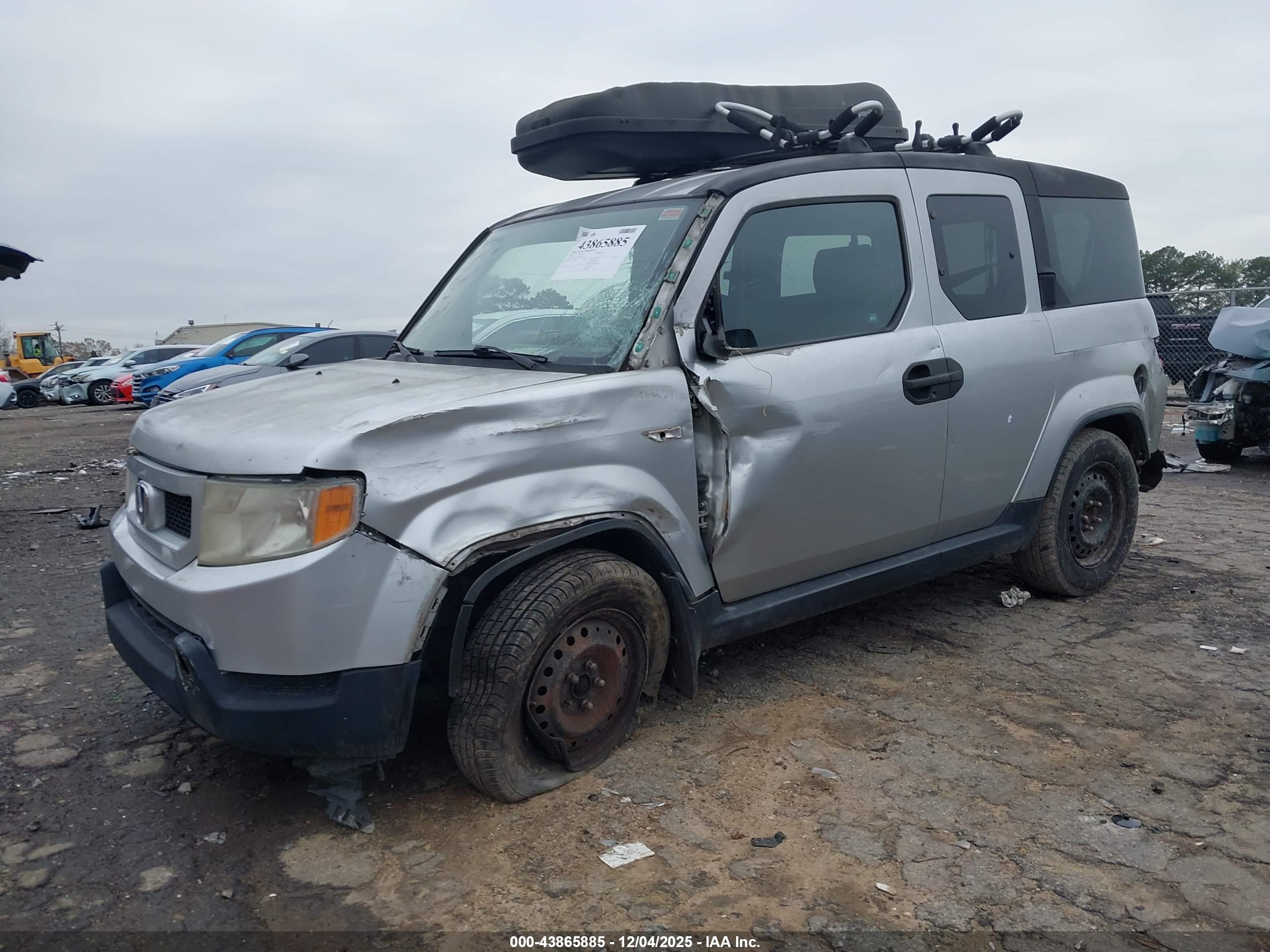 HONDA ELEMENT image 2