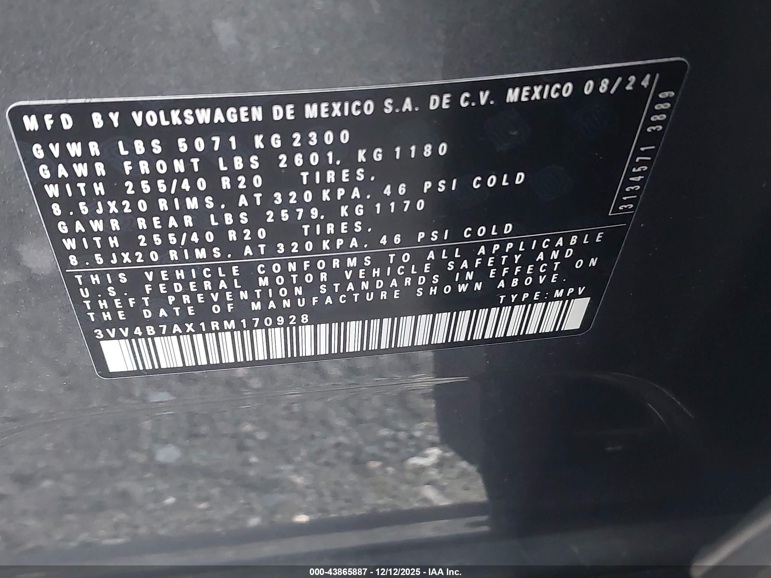 VOLKSWAGEN TIGUAN image 9