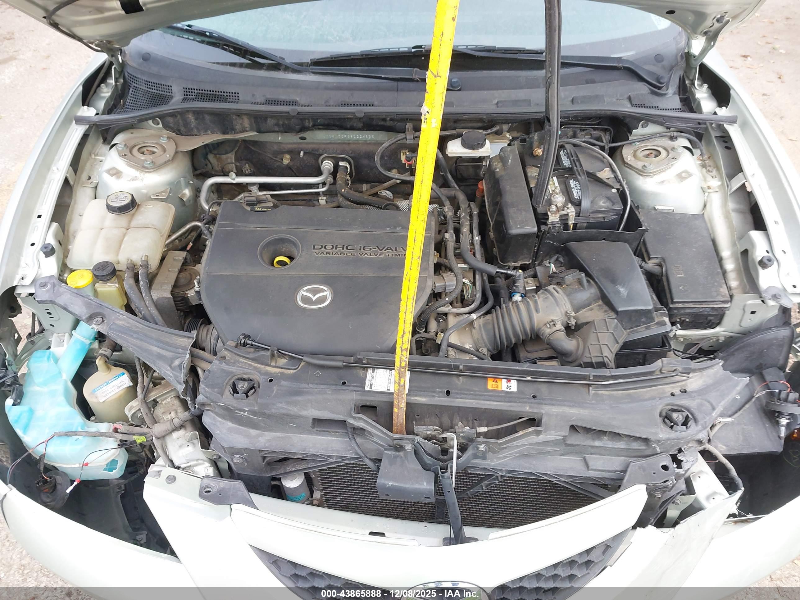 MAZDA MAZDA3 image 10