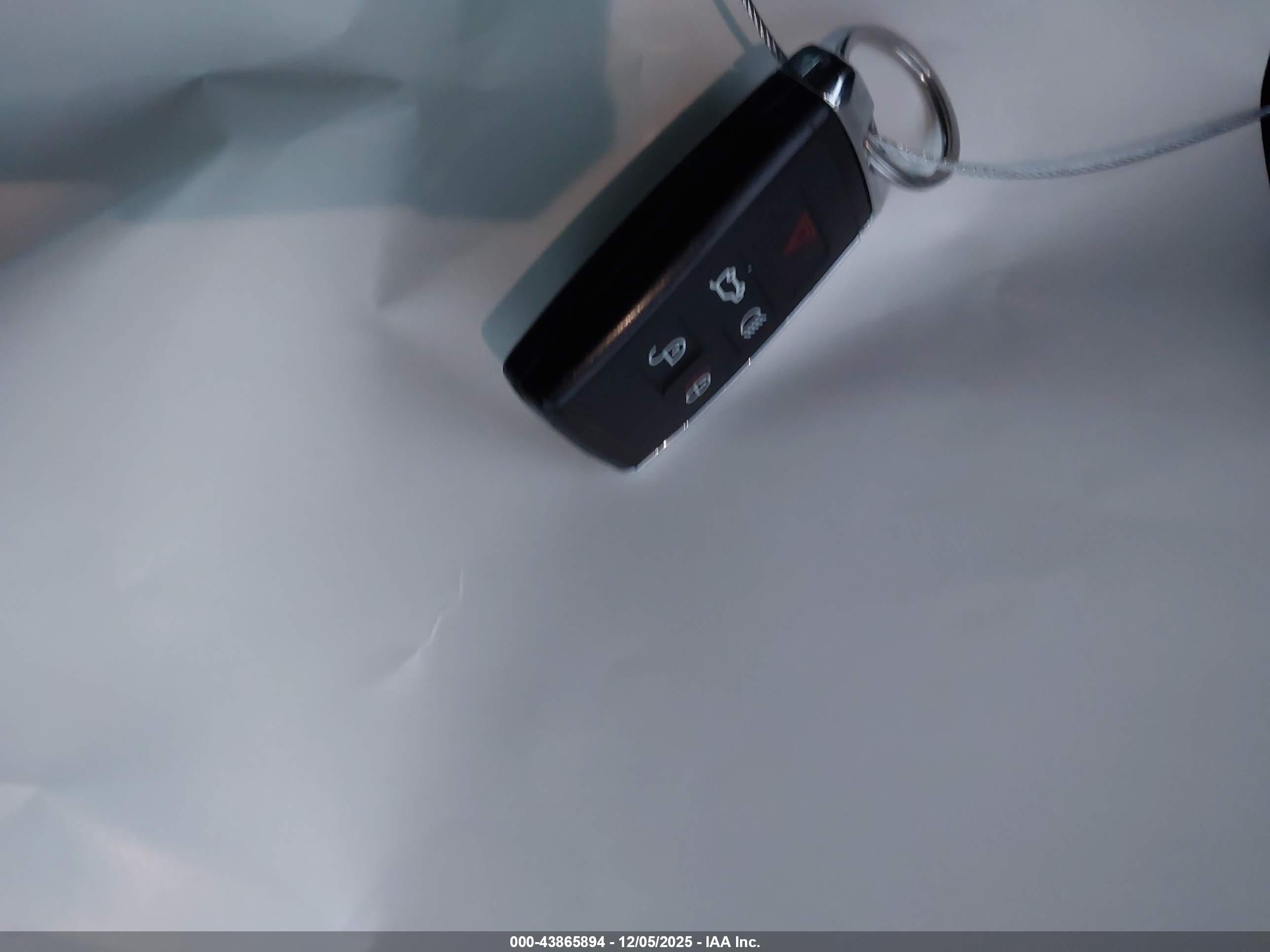 LAND ROVER image 11