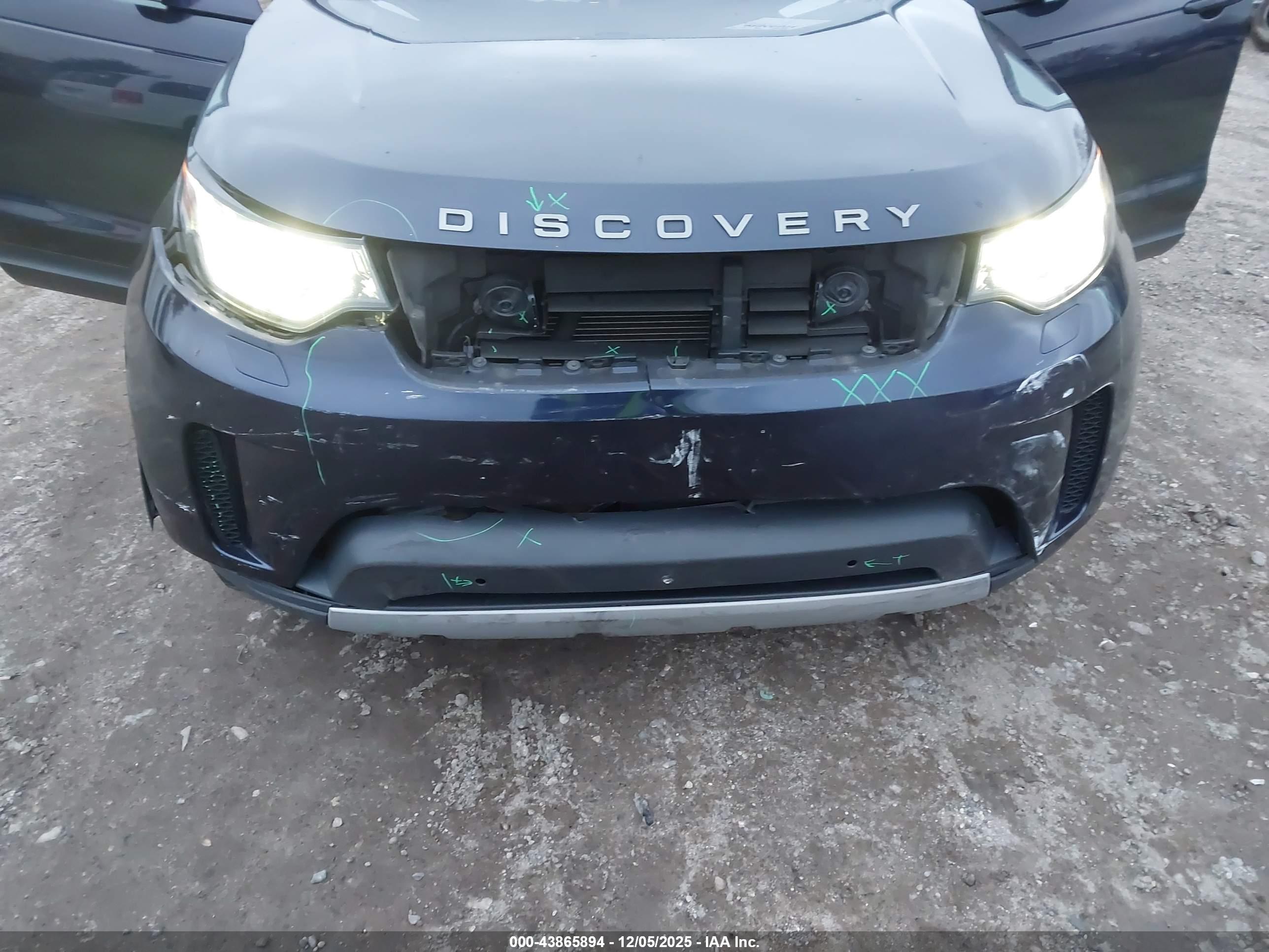LAND ROVER image 6