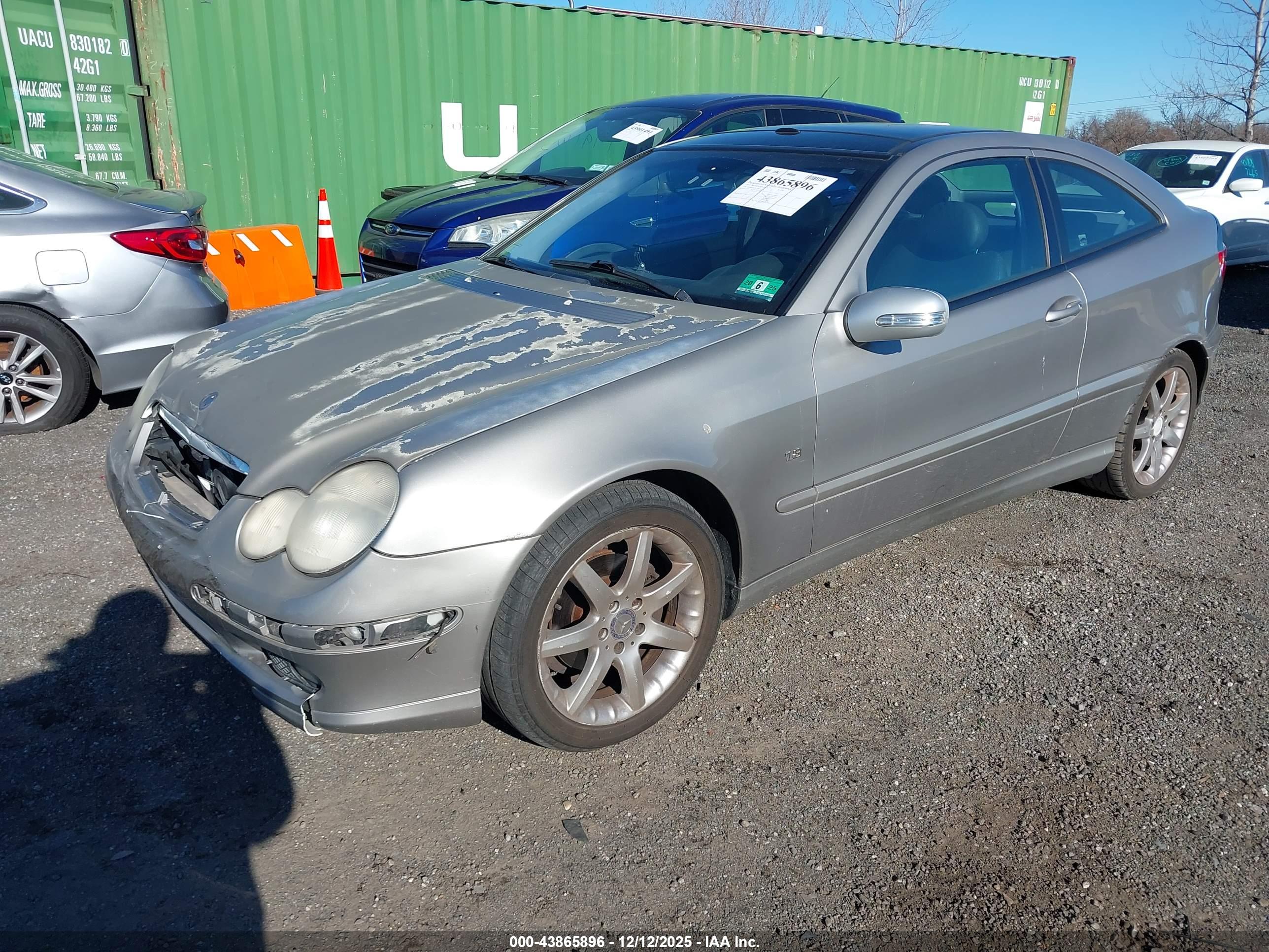 MERCEDES-BENZ C image 2
