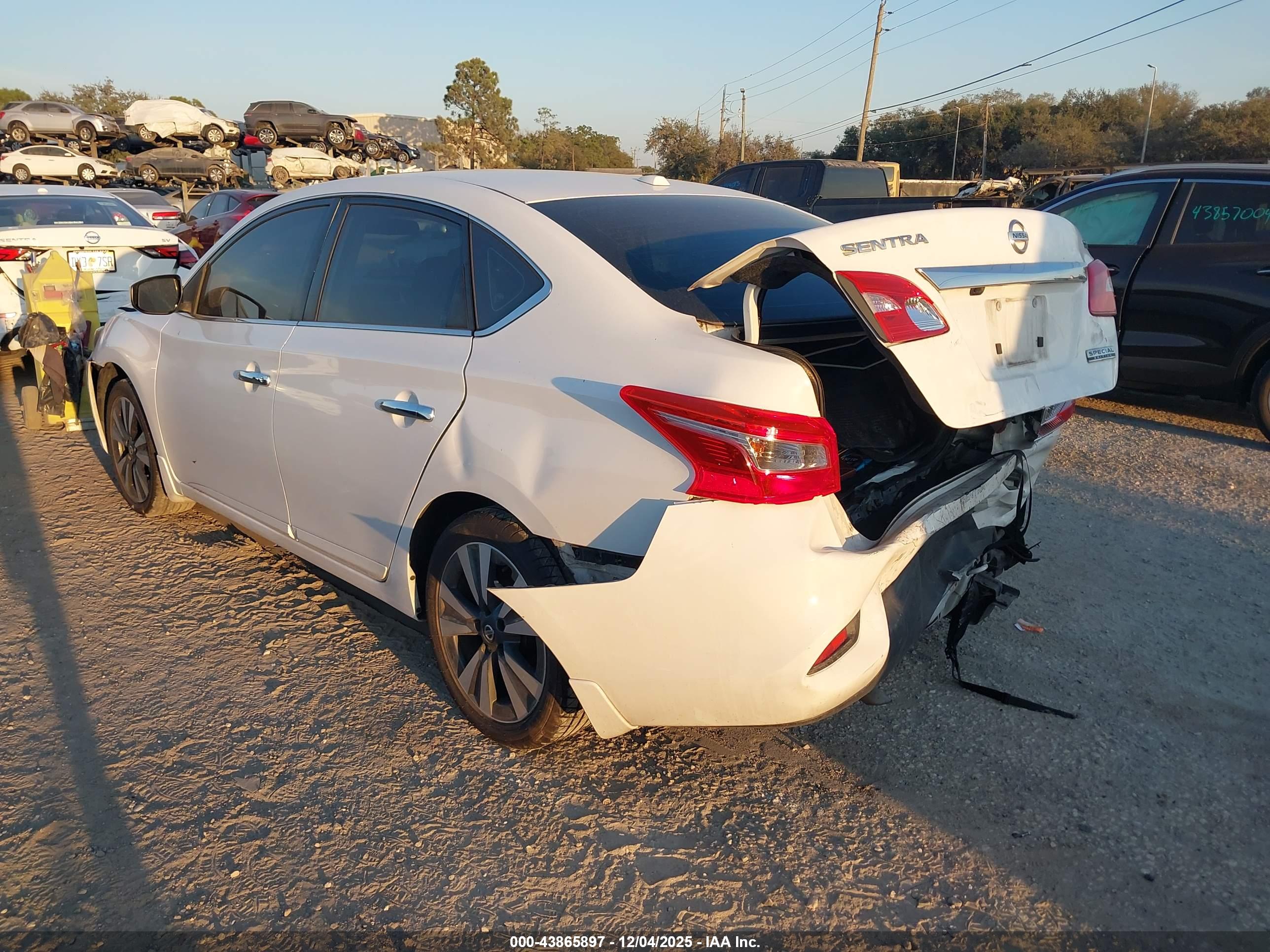 NISSAN SENTRA image 3