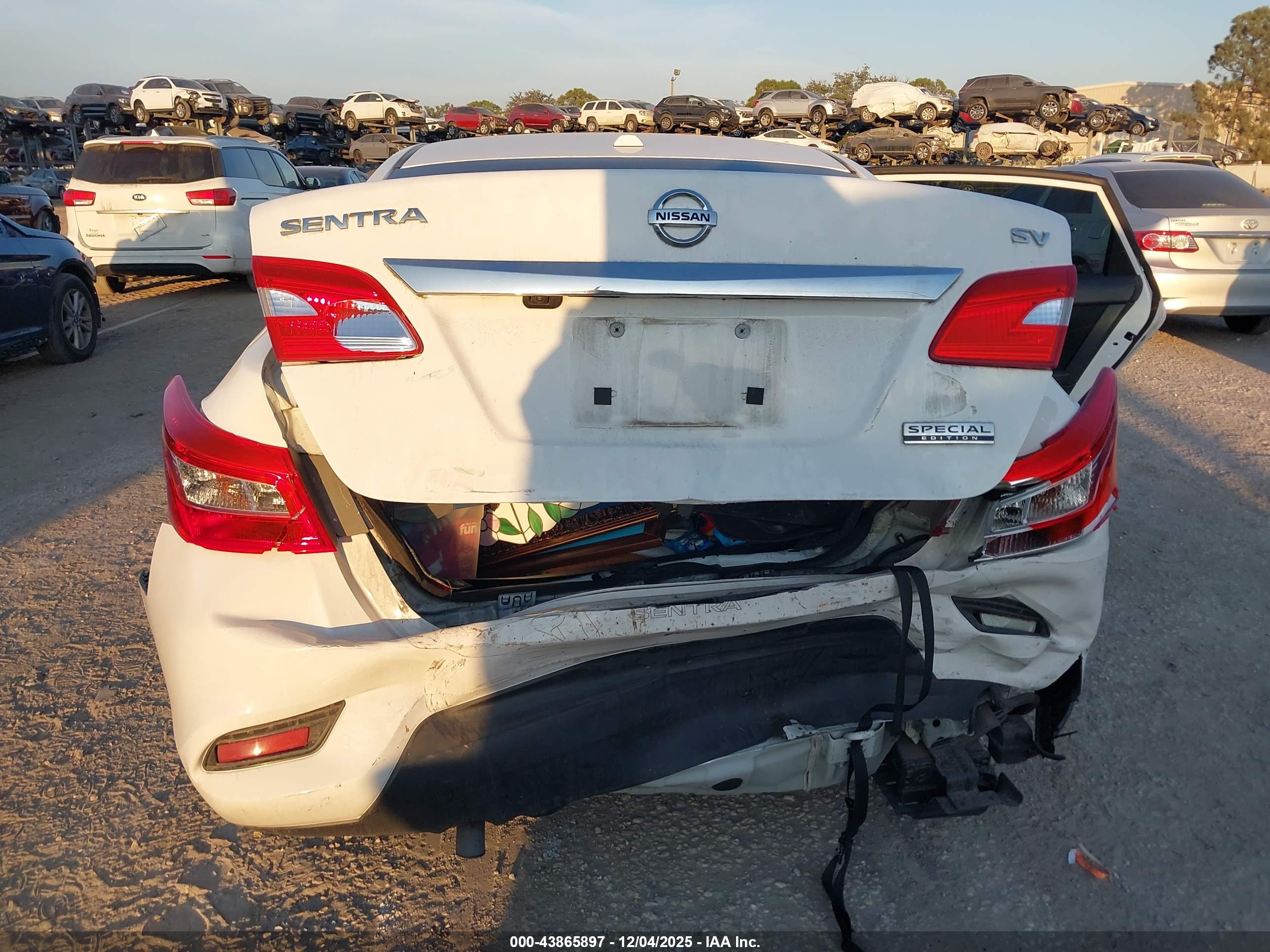 NISSAN SENTRA image 6