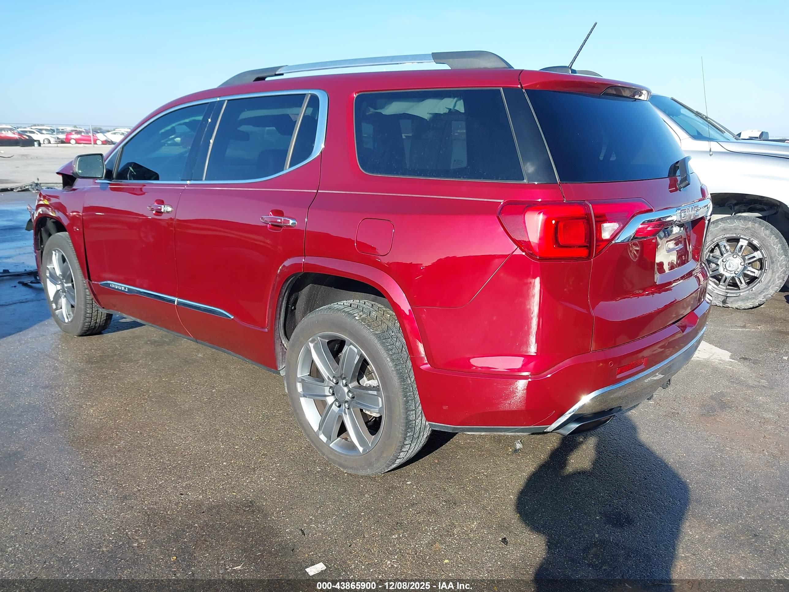 GMC ACADIA image 3