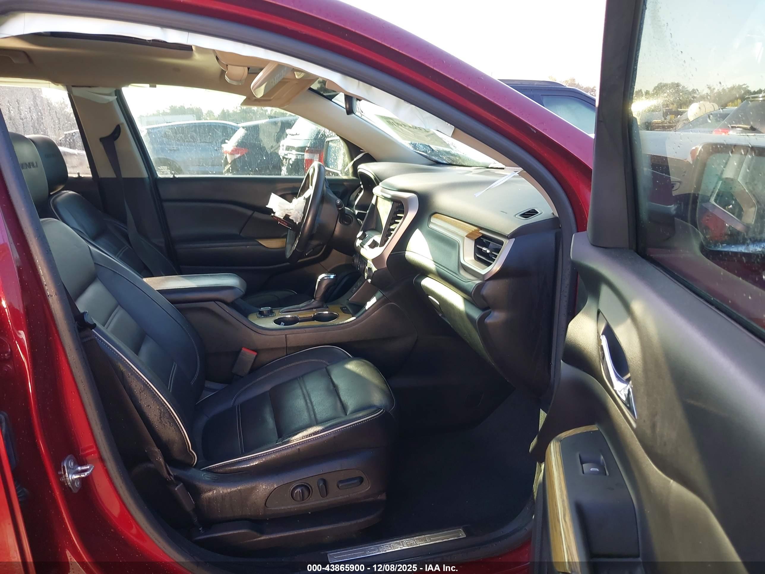 GMC ACADIA image 5