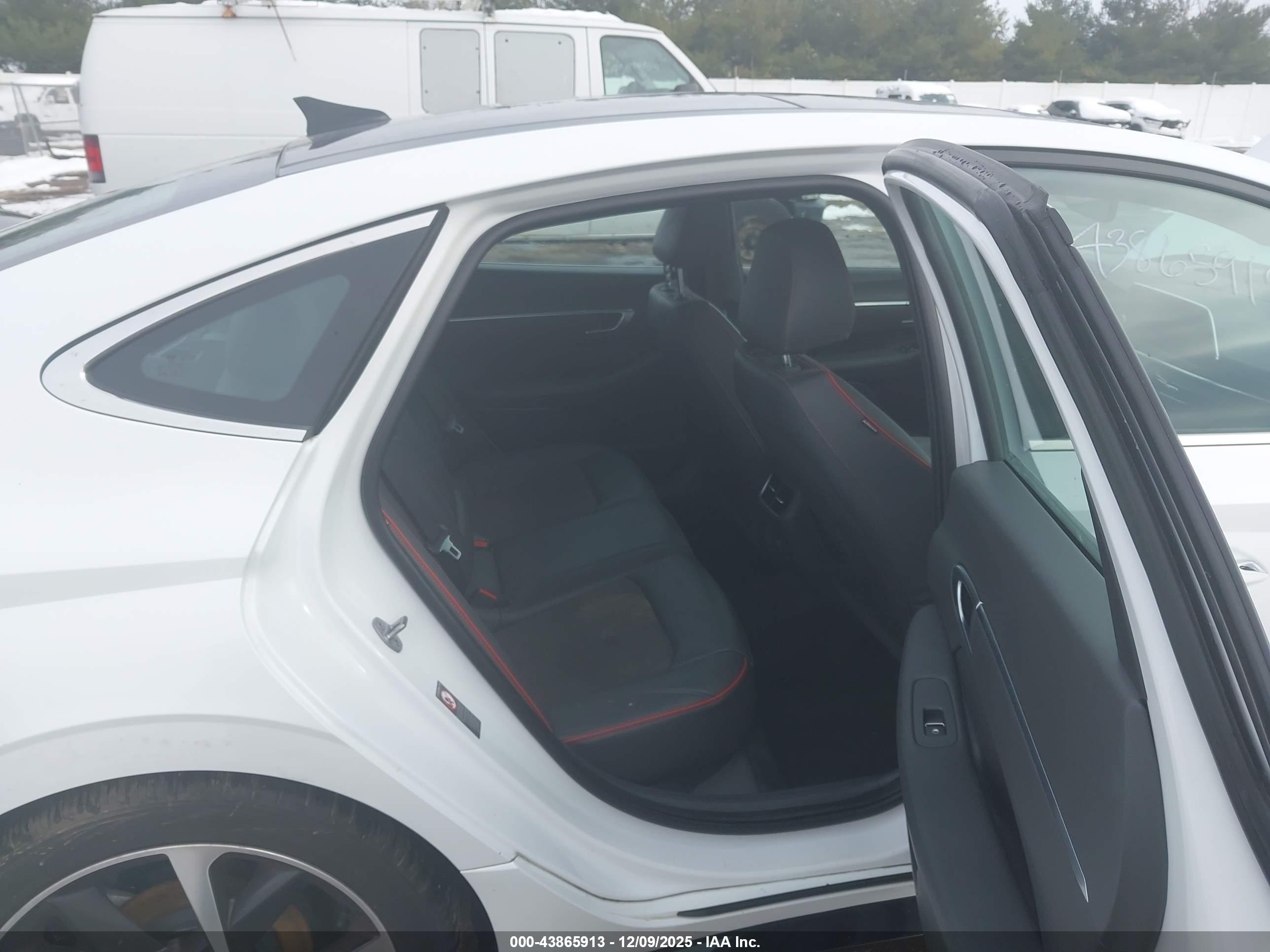 HYUNDAI SONATA image 8