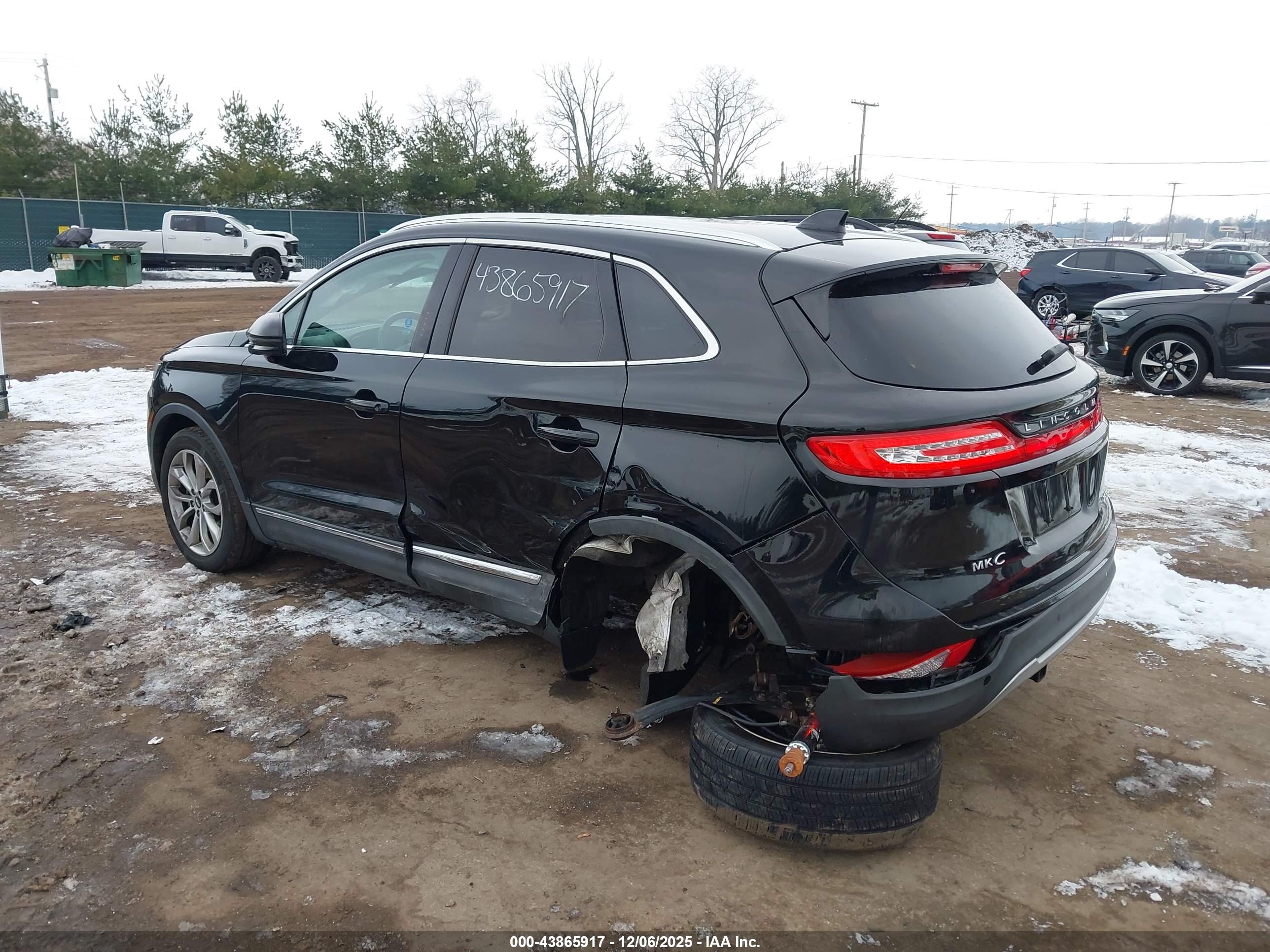 LINCOLN MKC image 6