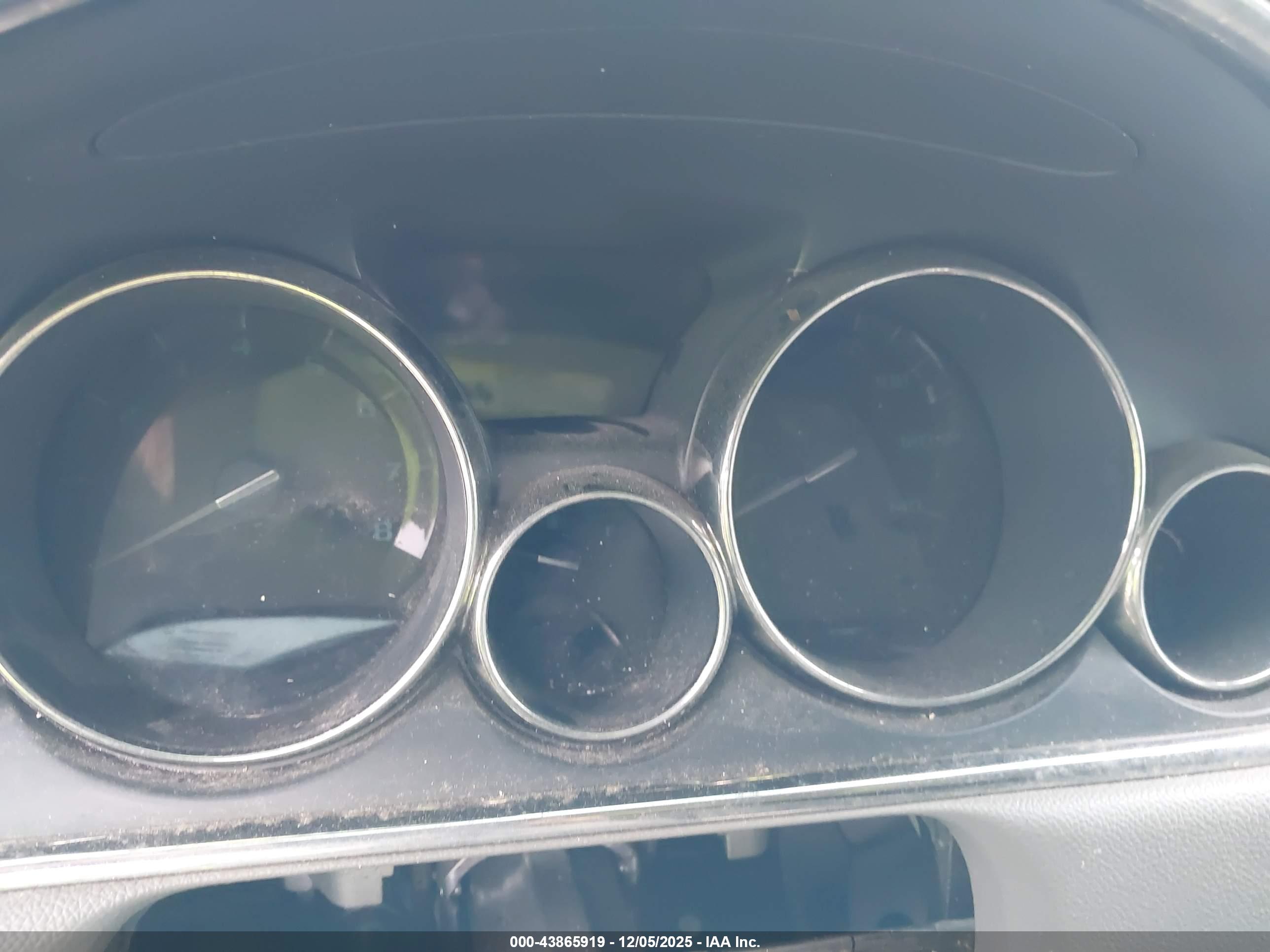 BUICK ENCLAVE image 7