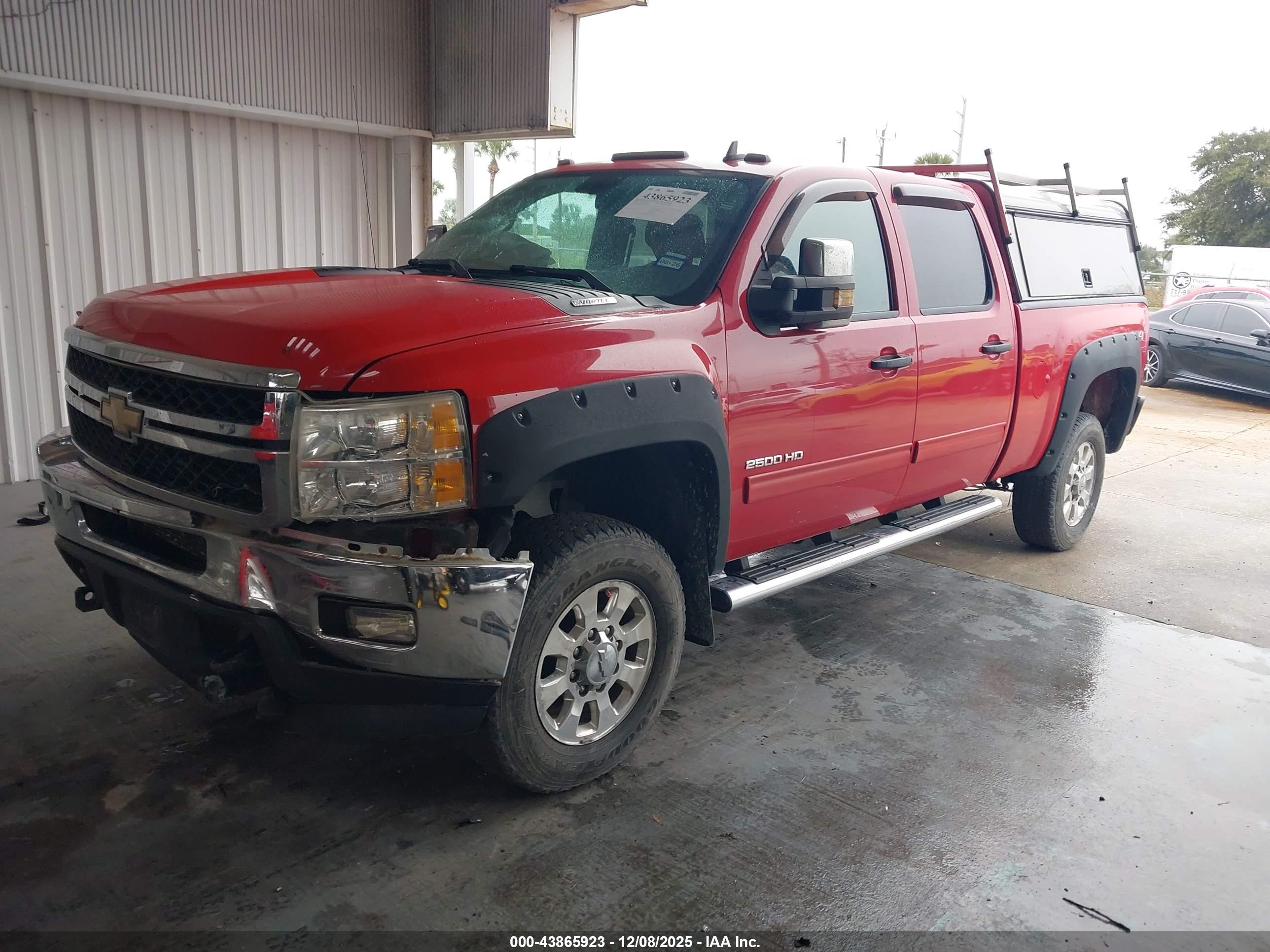 CHEVROLET SILVERADO image 2