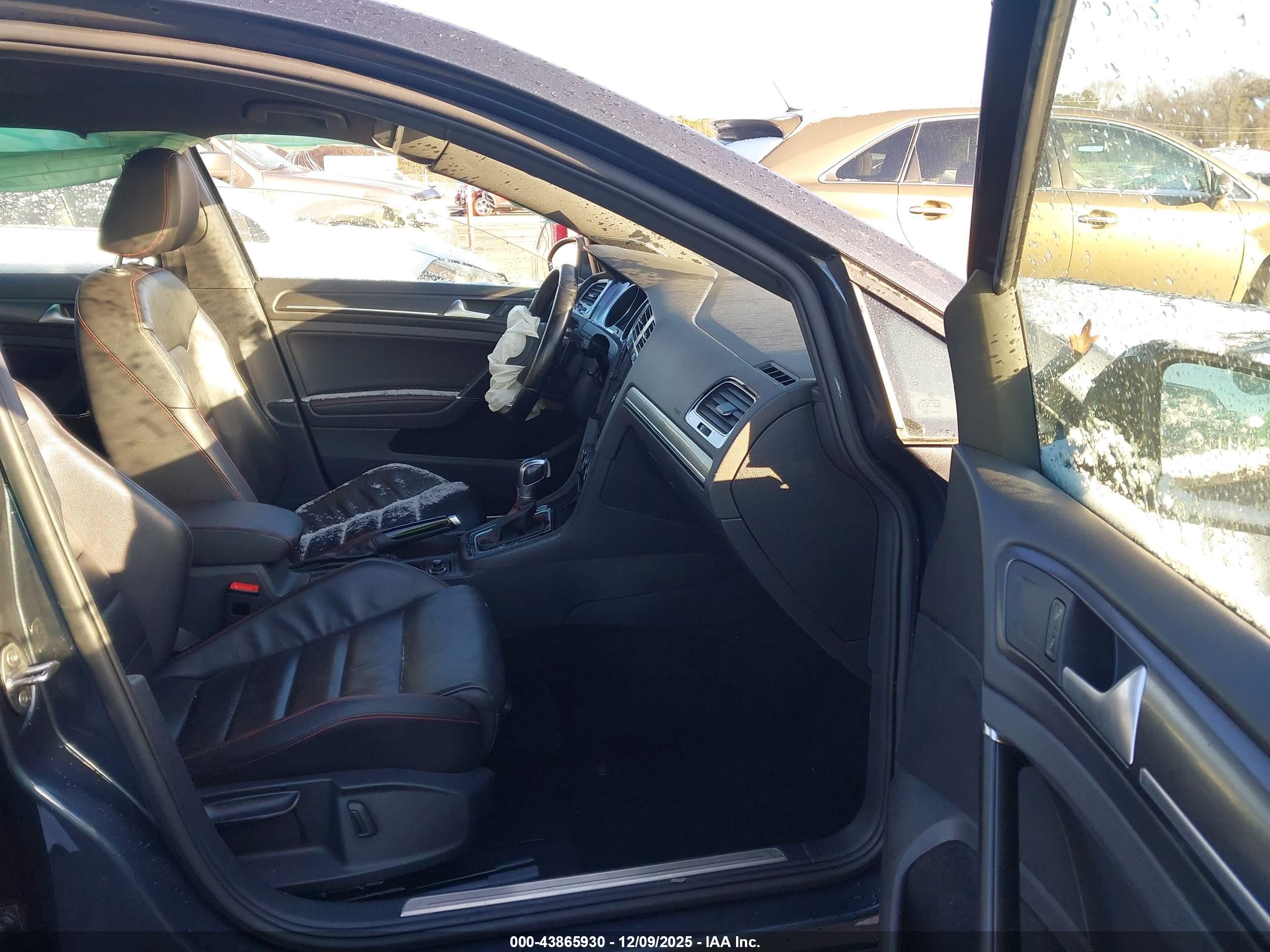 VOLKSWAGEN GOLF image 5