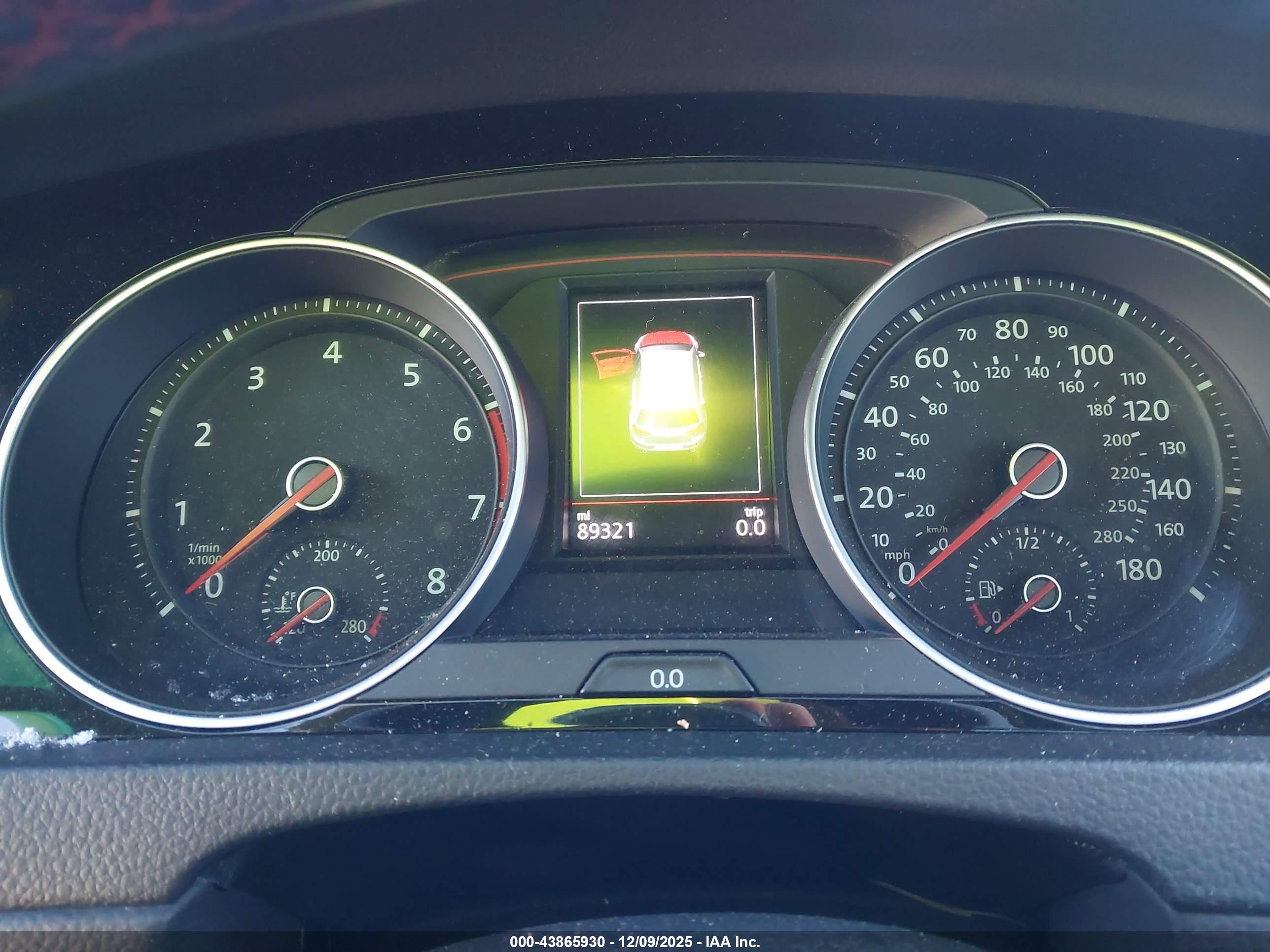VOLKSWAGEN GOLF image 7