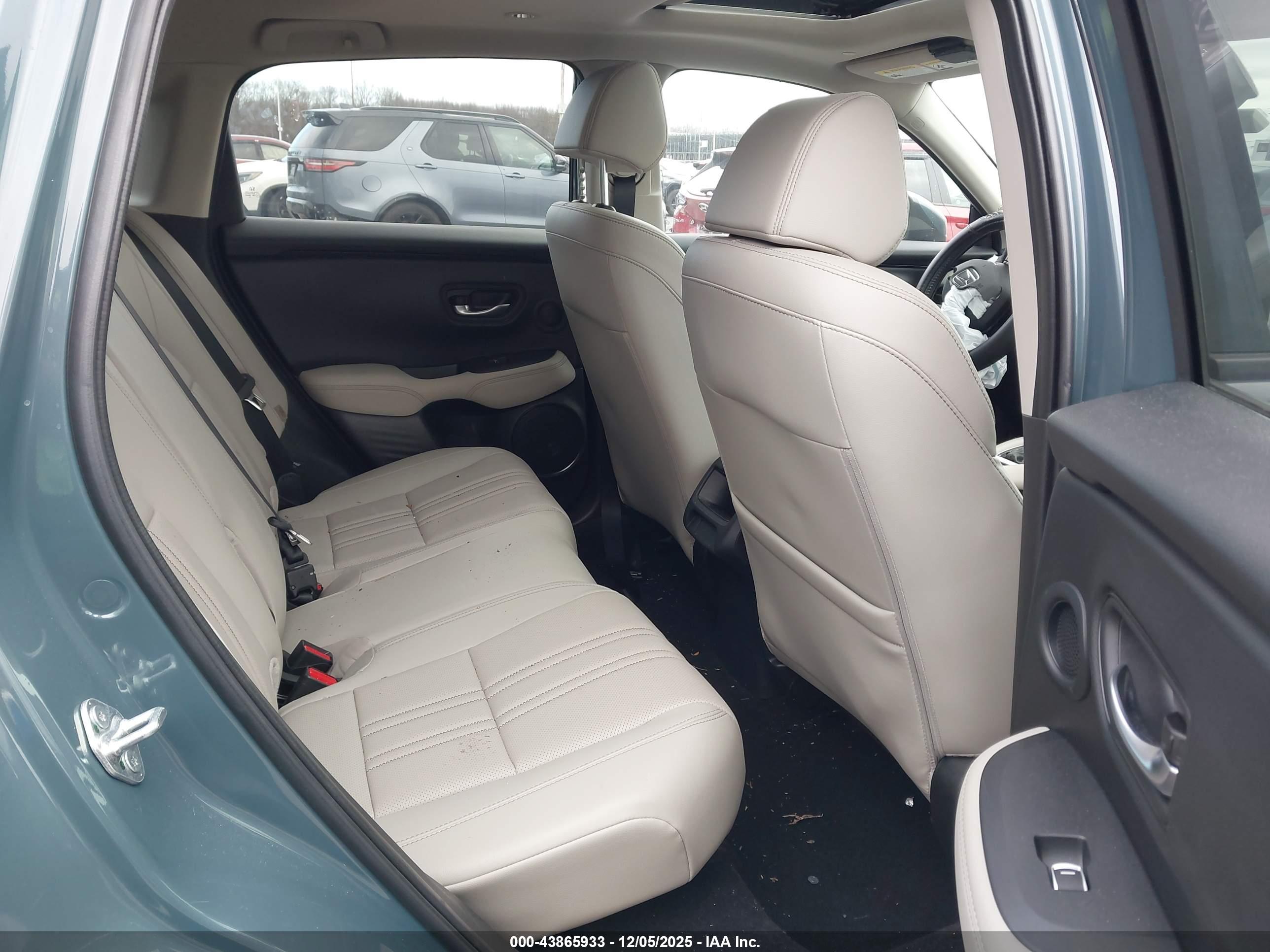 HONDA HR-V image 8