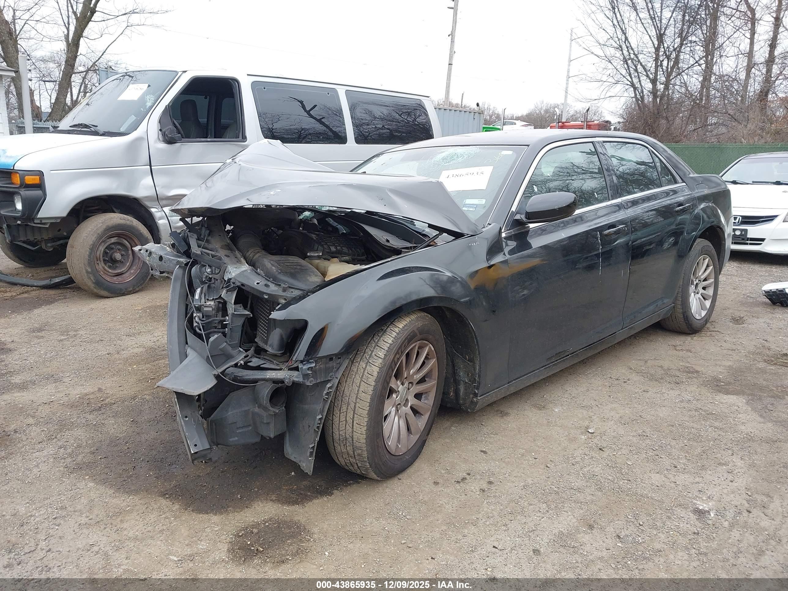 CHRYSLER 300 image 2