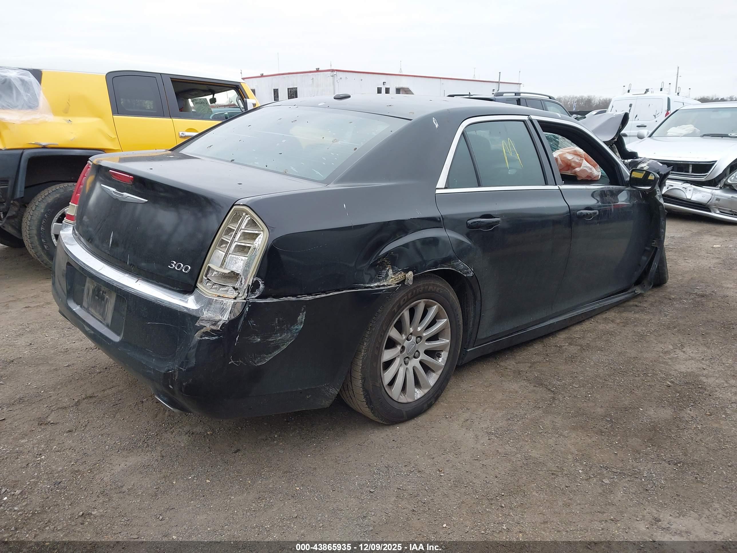 CHRYSLER 300 image 4