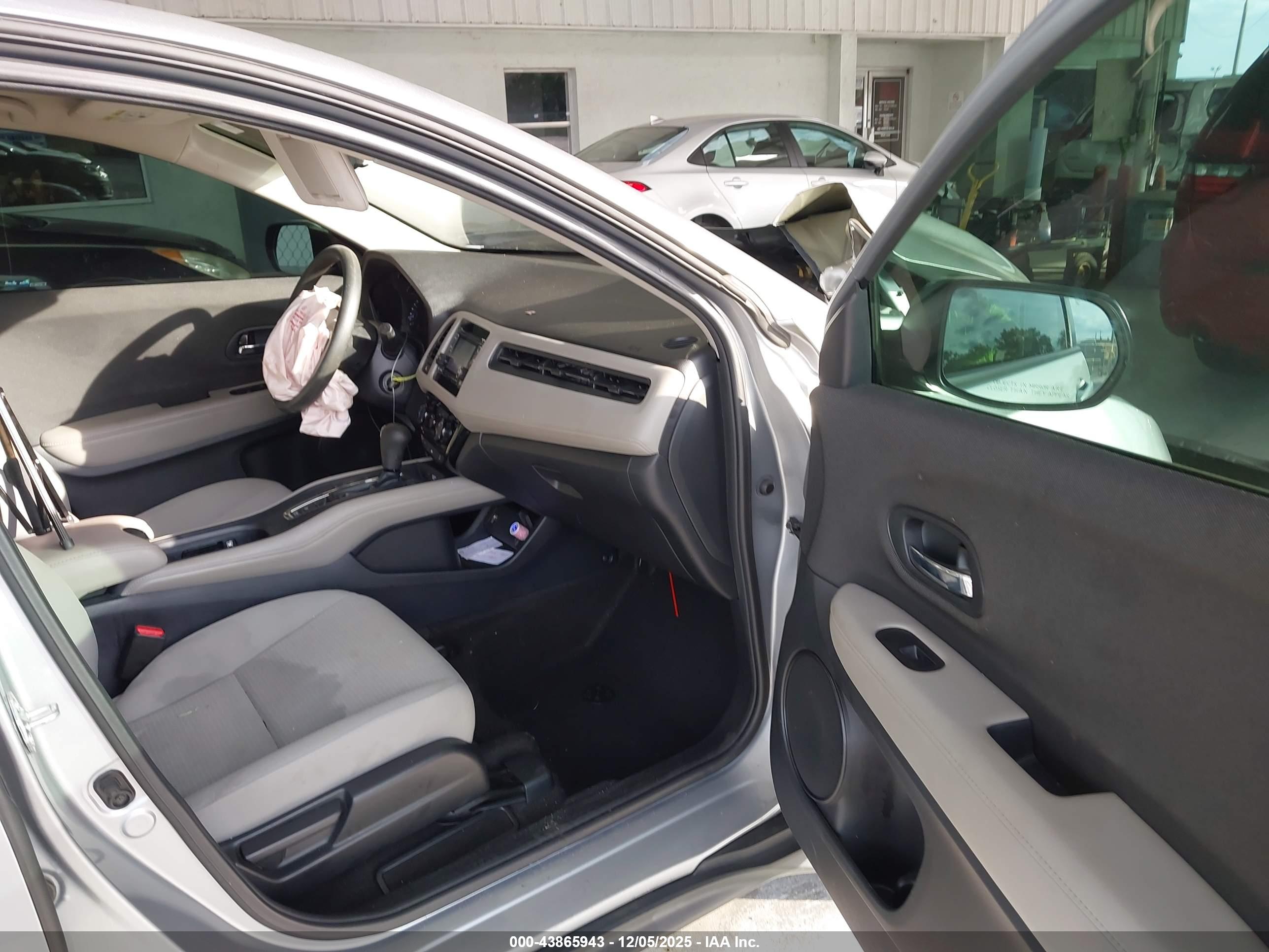 HONDA HR-V image 5