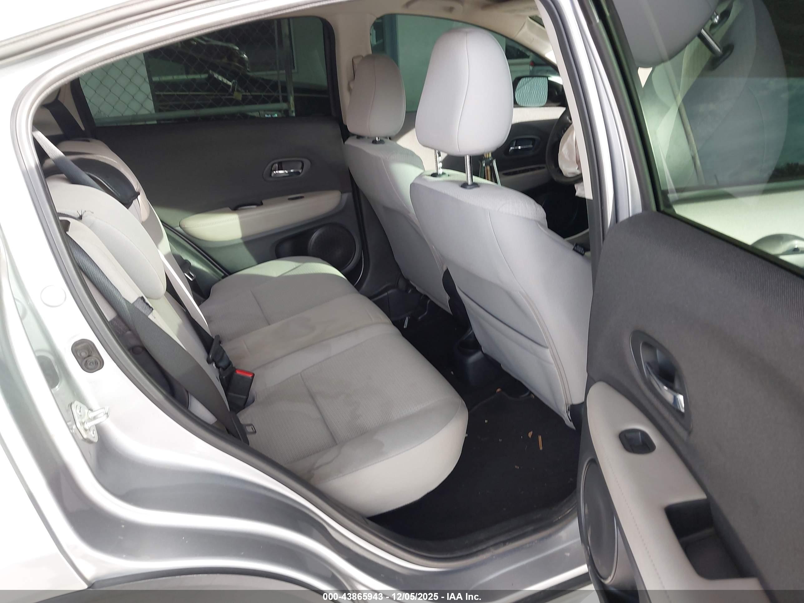 HONDA HR-V image 8