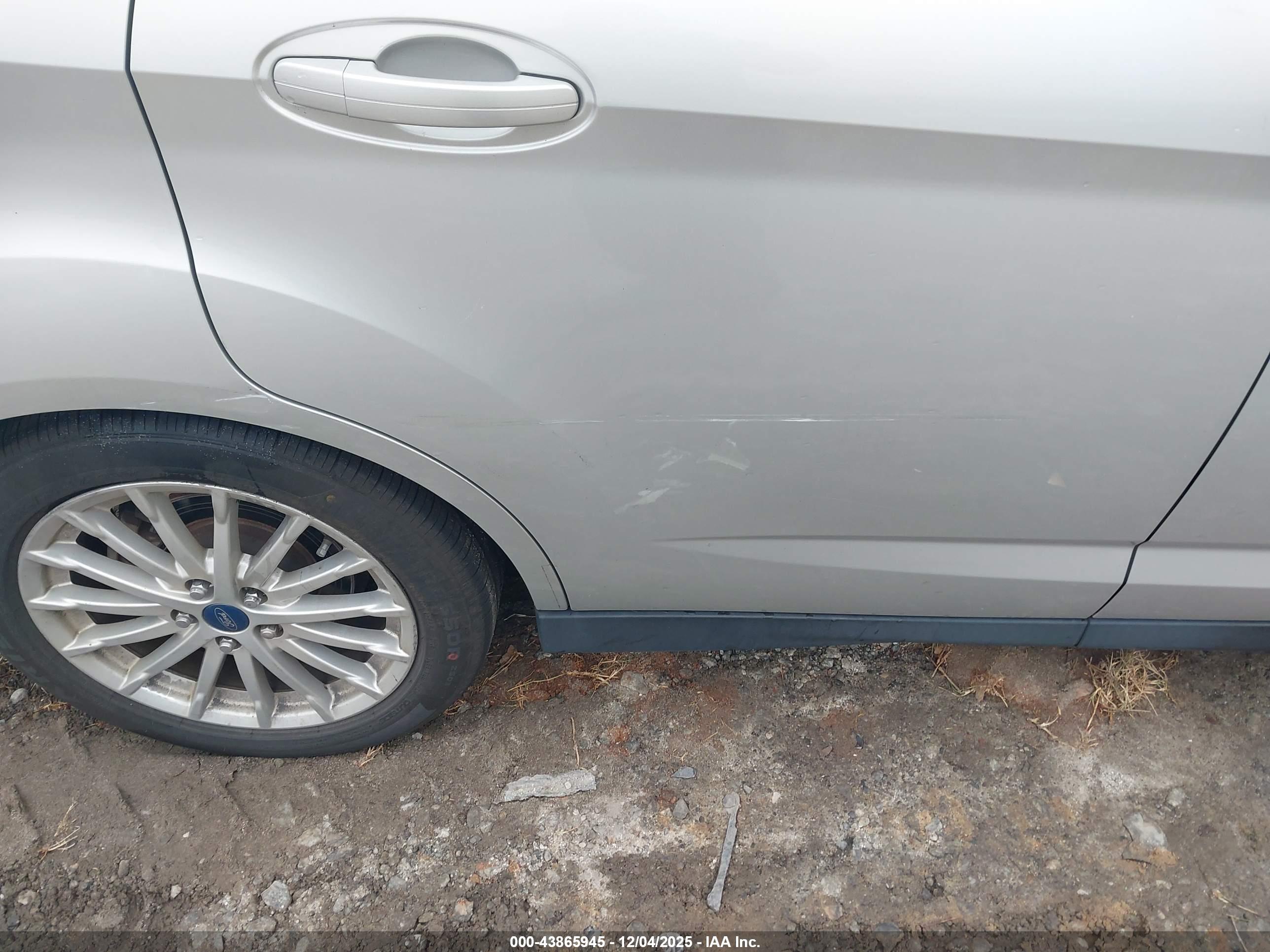 FORD C-MAX image 6