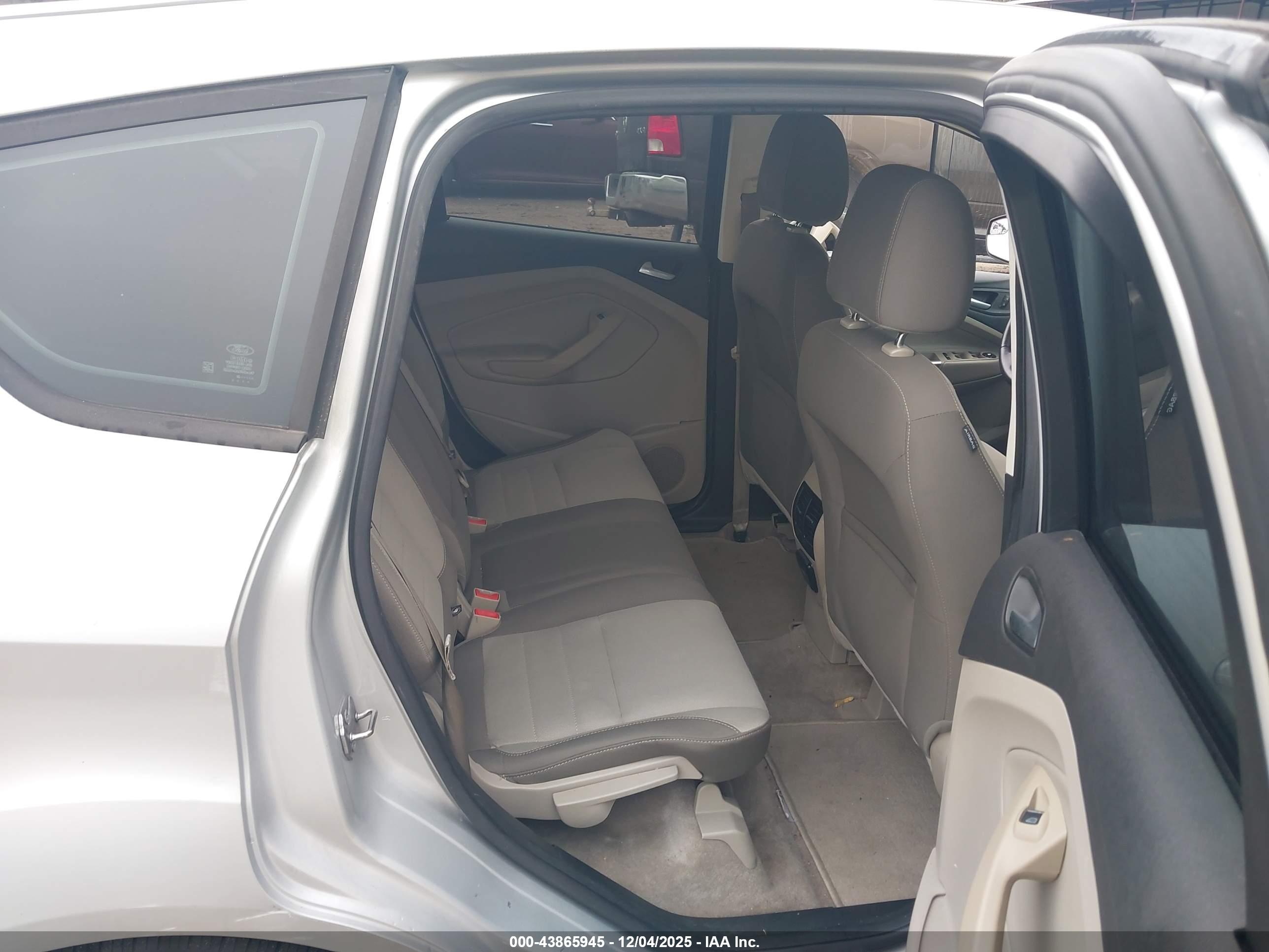 FORD C-MAX image 8