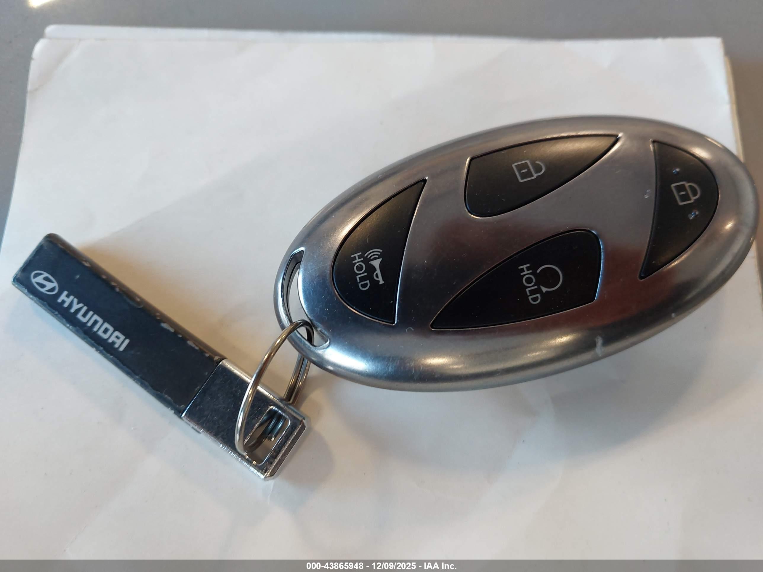 HYUNDAI KONA image 11