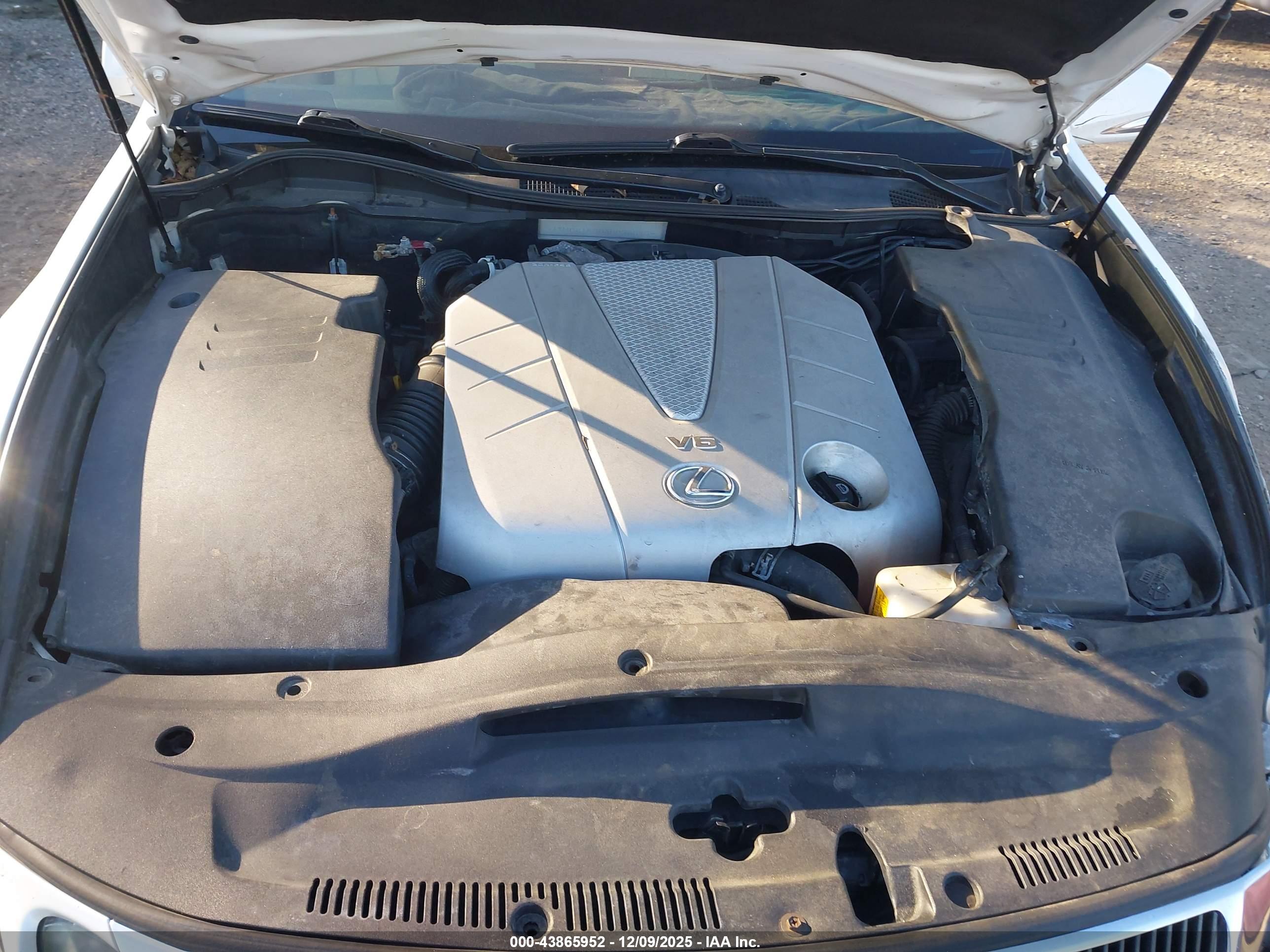 LEXUS GS image 10