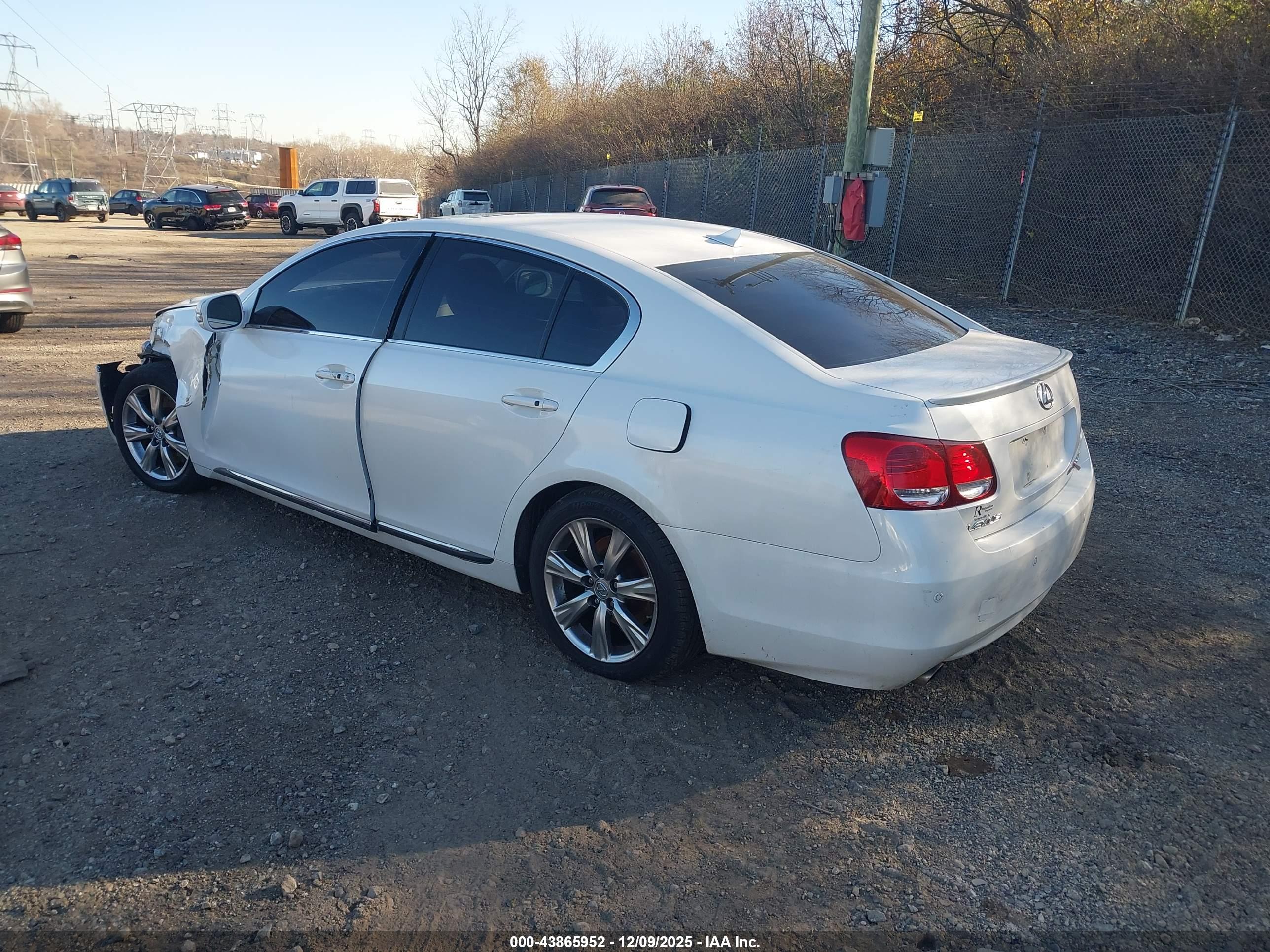 LEXUS GS image 3