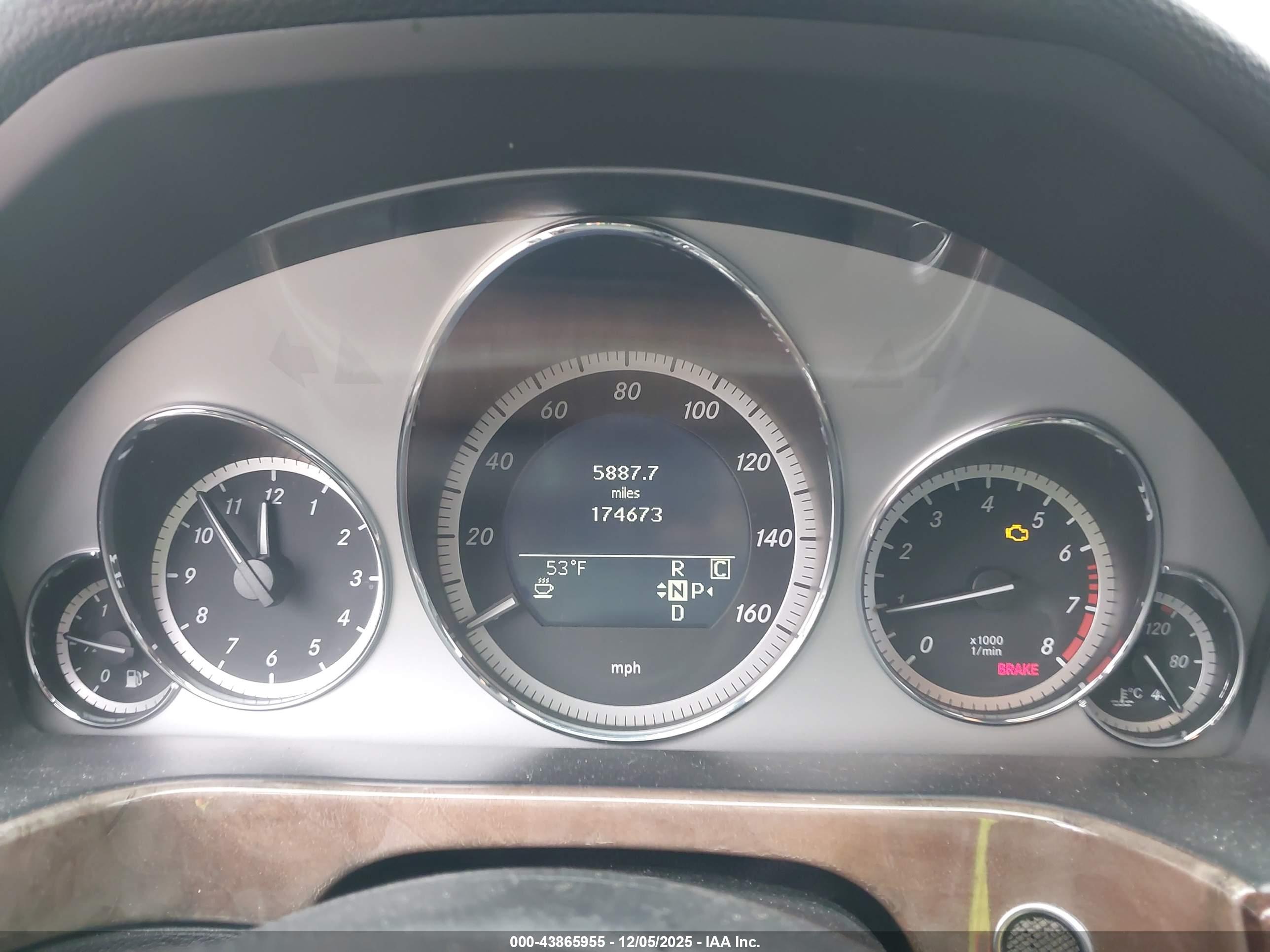 MERCEDES-BENZ E image 7
