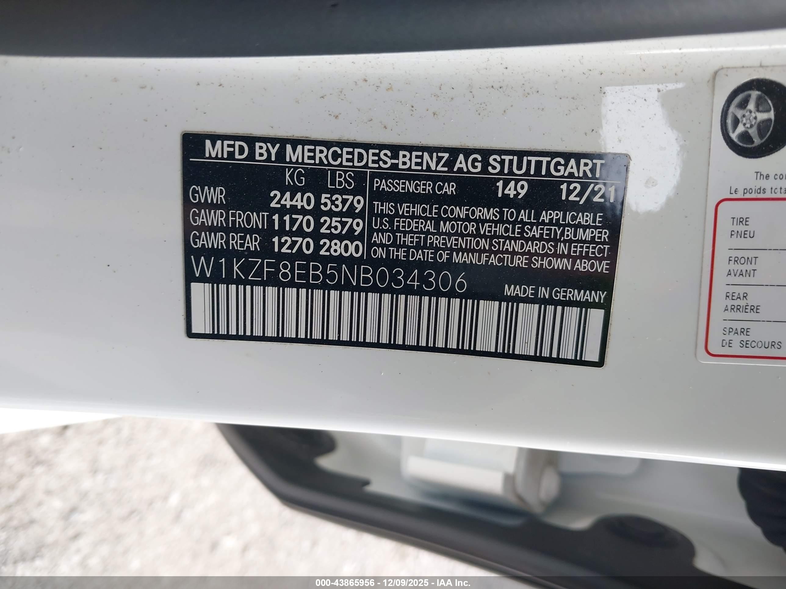 MERCEDES-BENZ E image 9