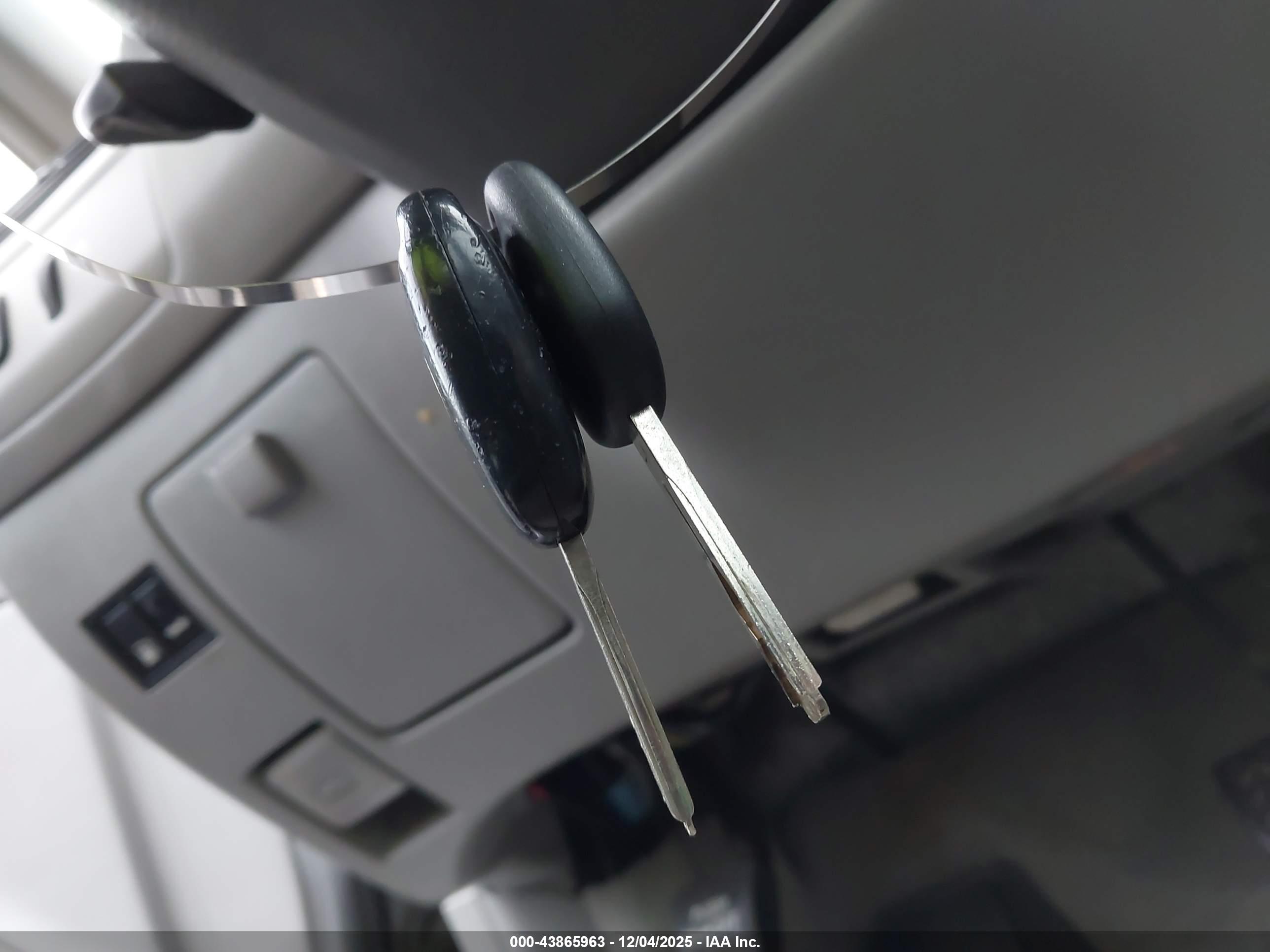 LEXUS ES image 11