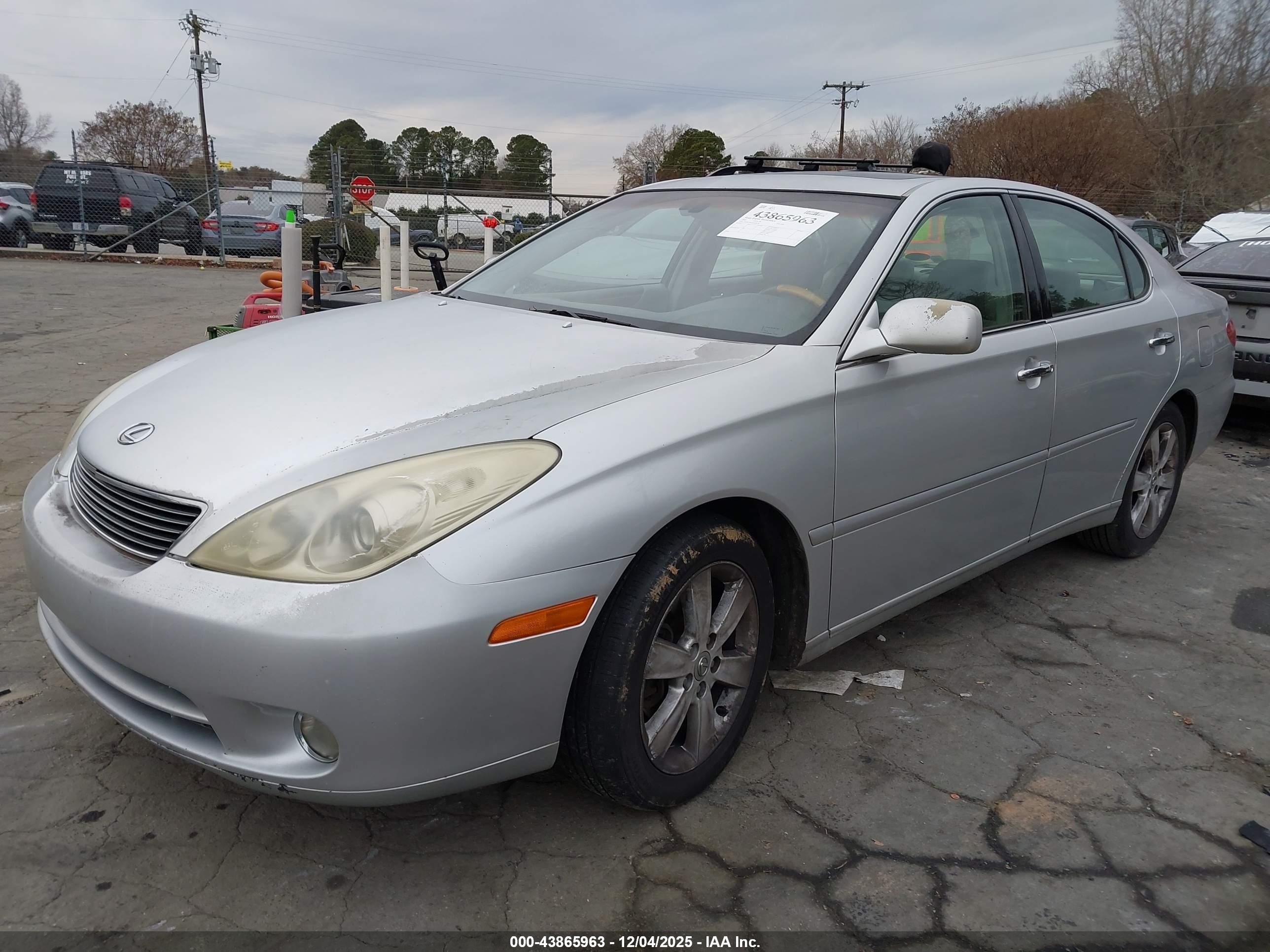 LEXUS ES image 2