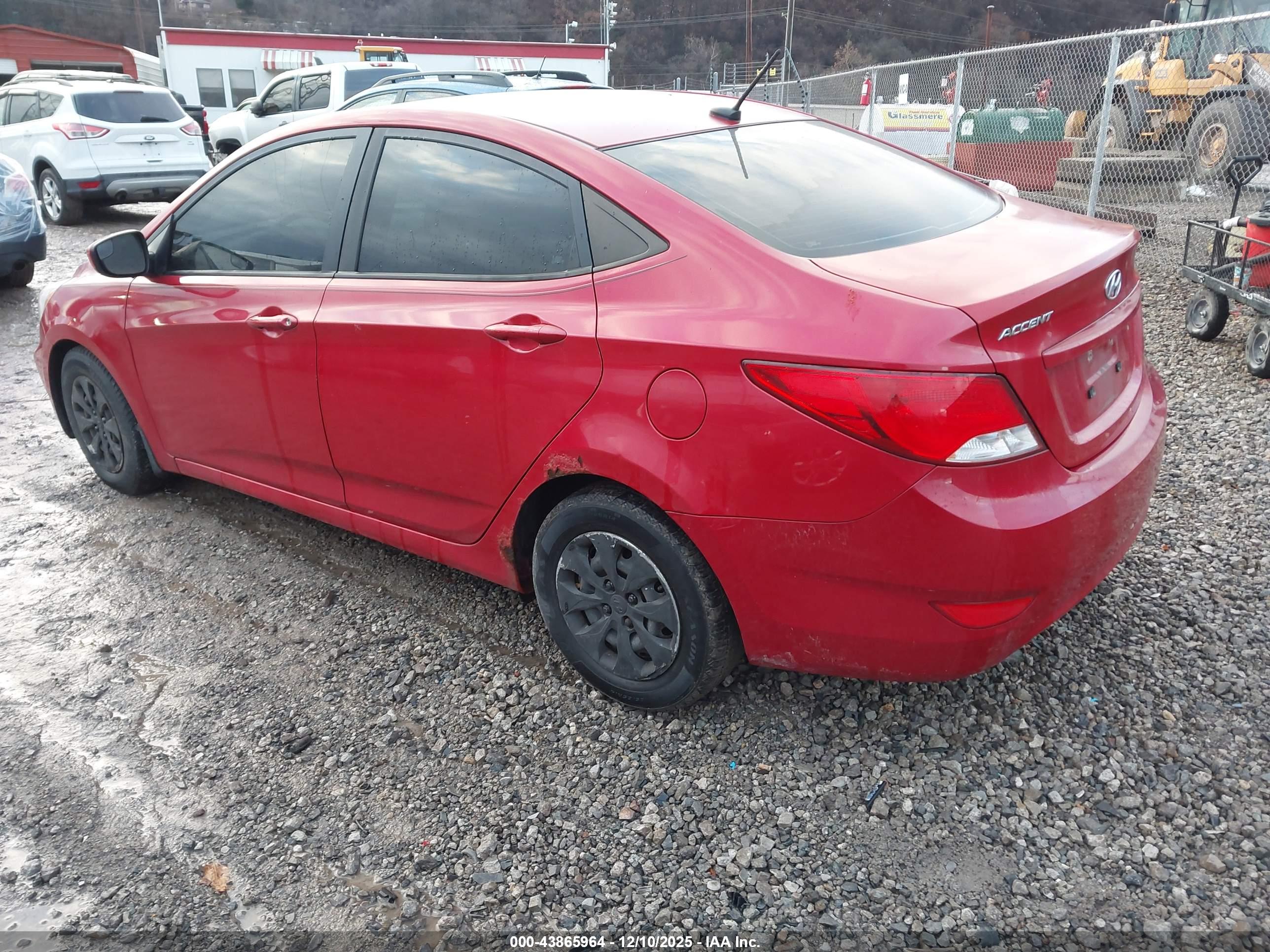 HYUNDAI ACCENT image 3