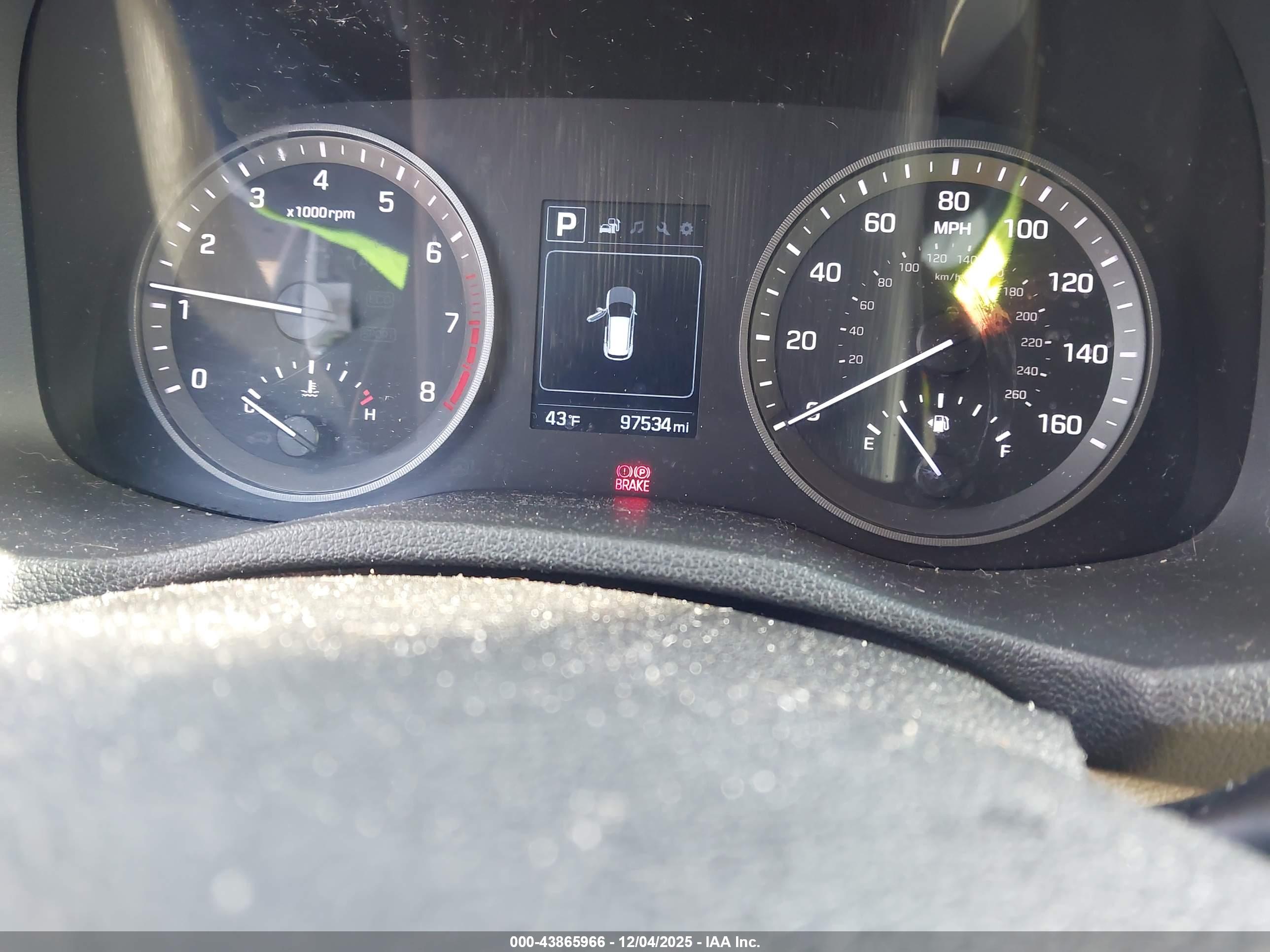 HYUNDAI TUCSON image 7