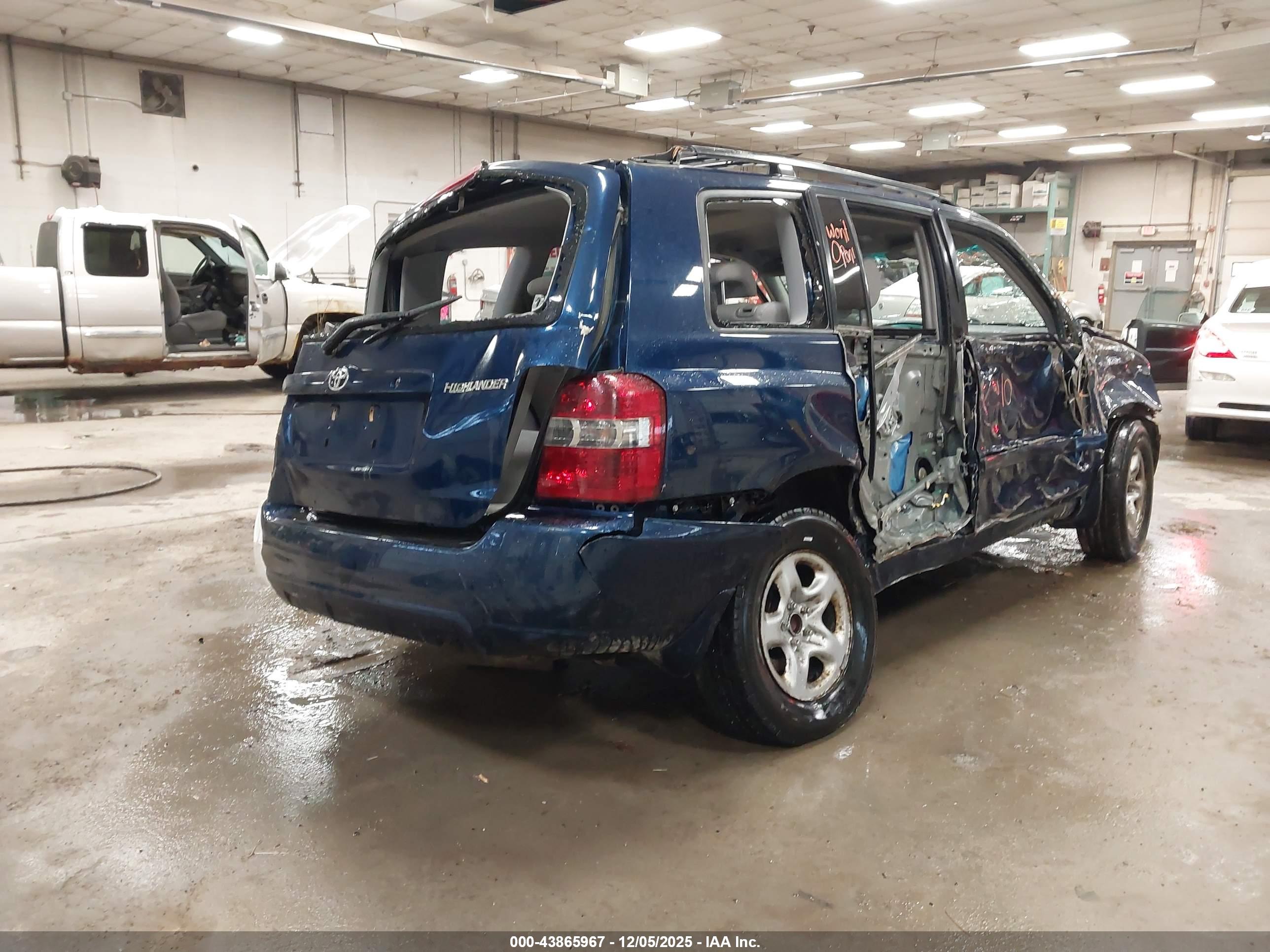 TOYOTA HIGHLANDER image 4