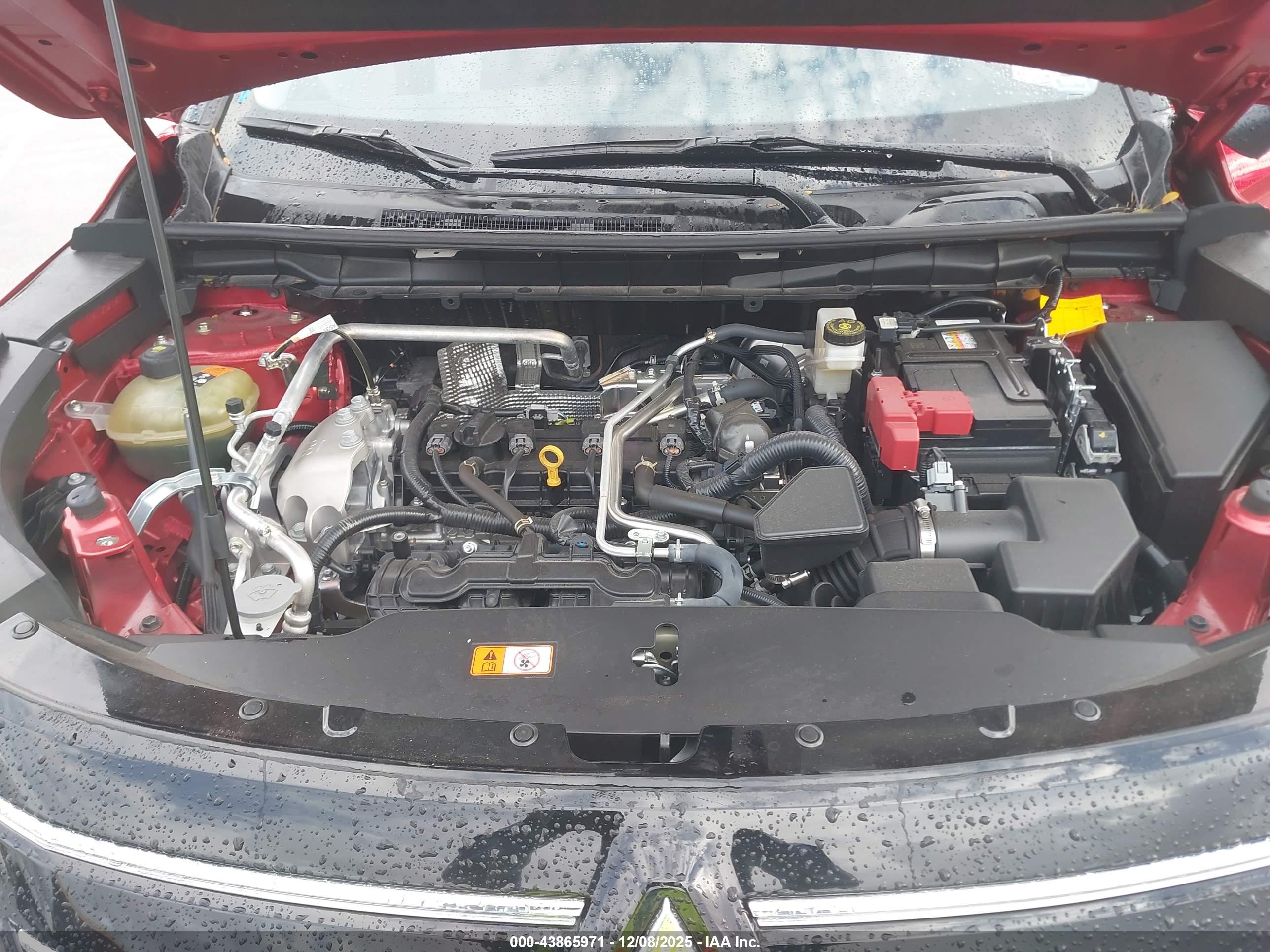MITSUBISHI OUTLANDER image 10