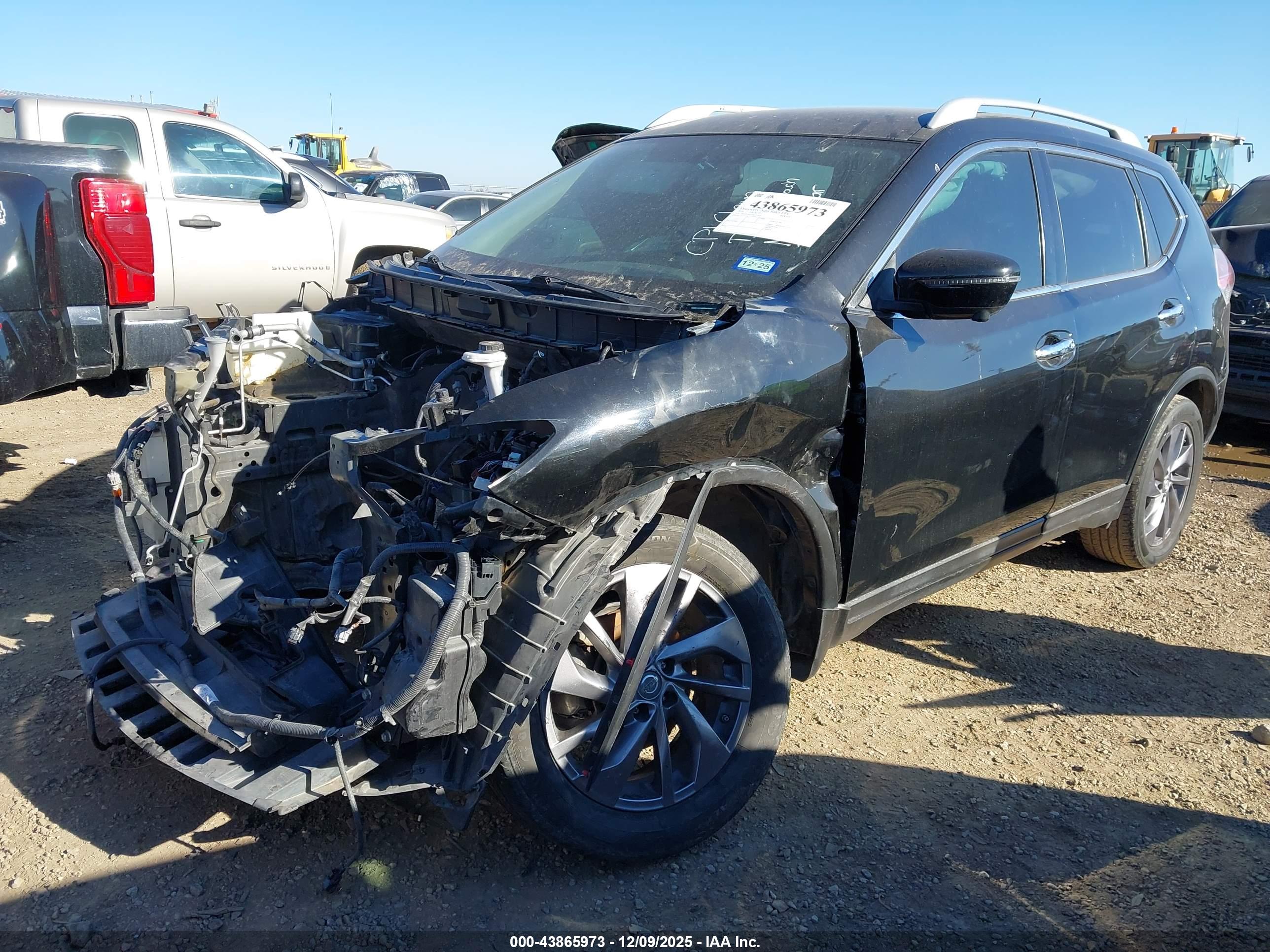 NISSAN ROGUE image 2